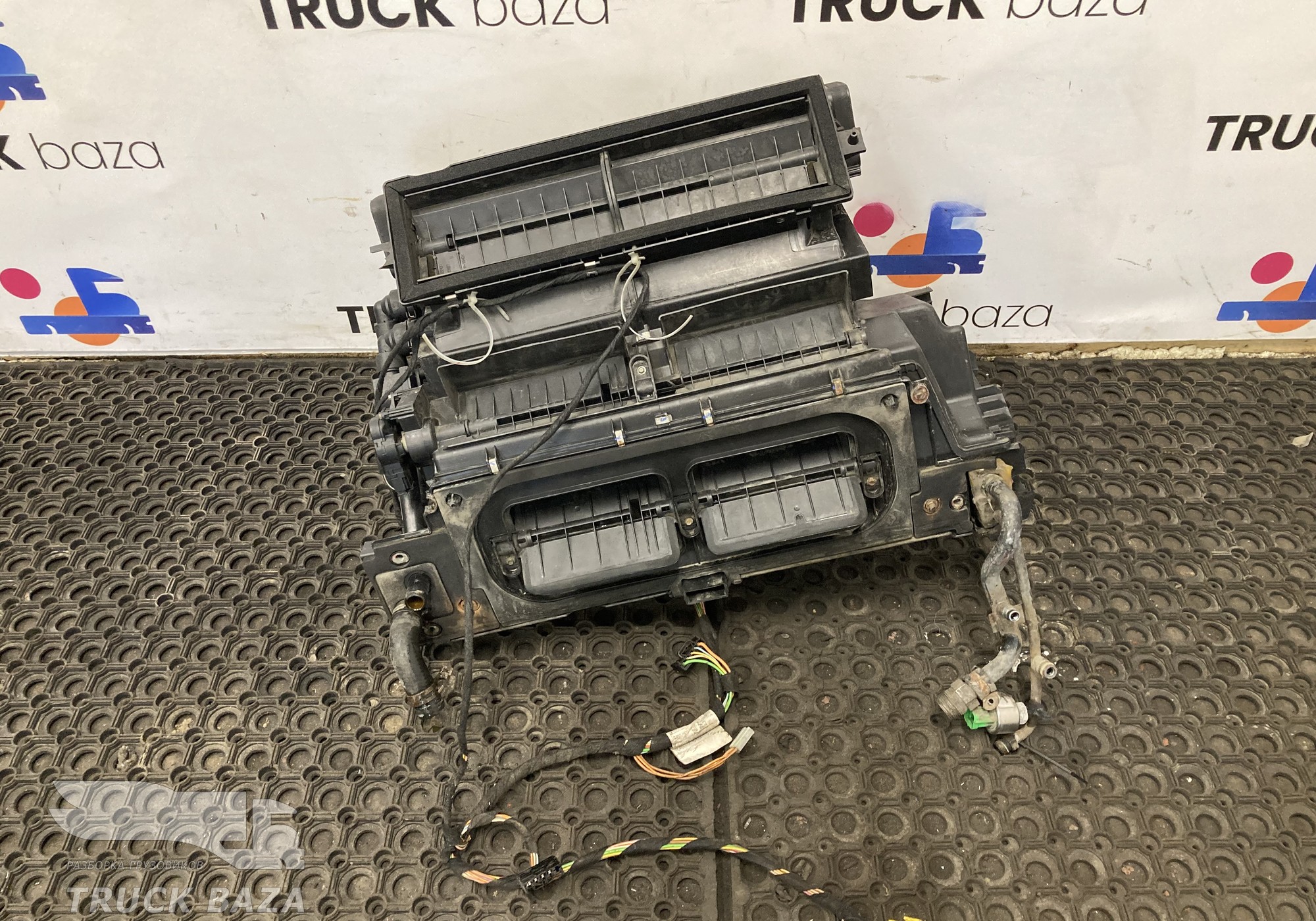 5801964048 Отопитель в сборе для Iveco