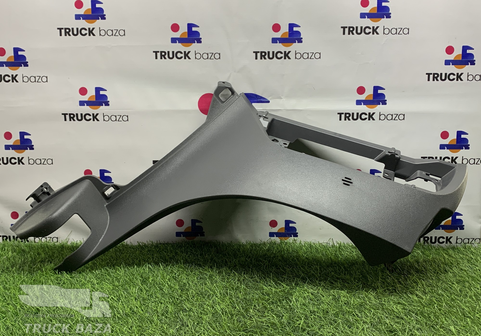 1844067 Накладка панели приборов левая для Daf XF106 (с 2012)