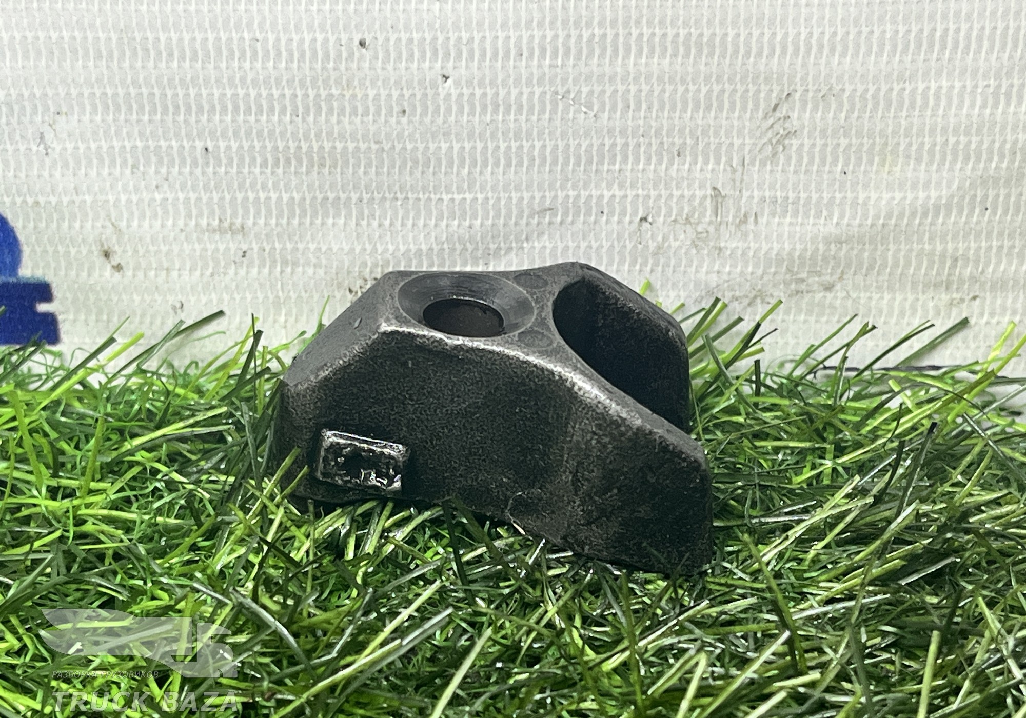 91010111216312 Кронштейн форсунки топливной для КАМАЗ 54901