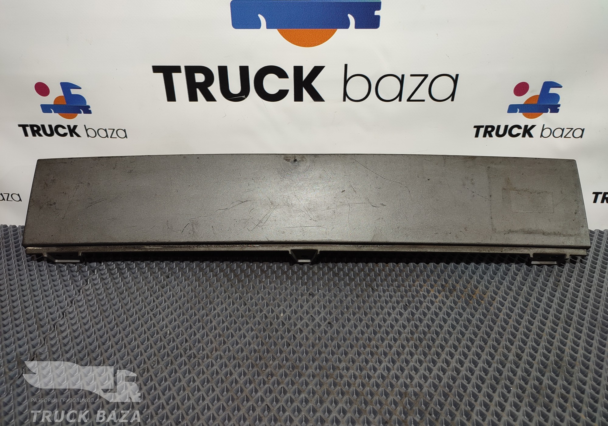 81617100018 Накладка декоративная