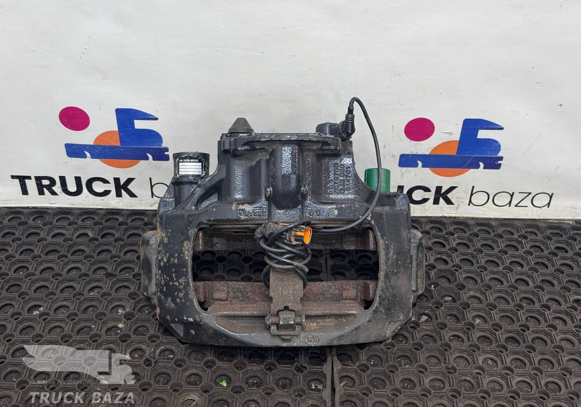 81508046722 Суппорт задний правый для Man