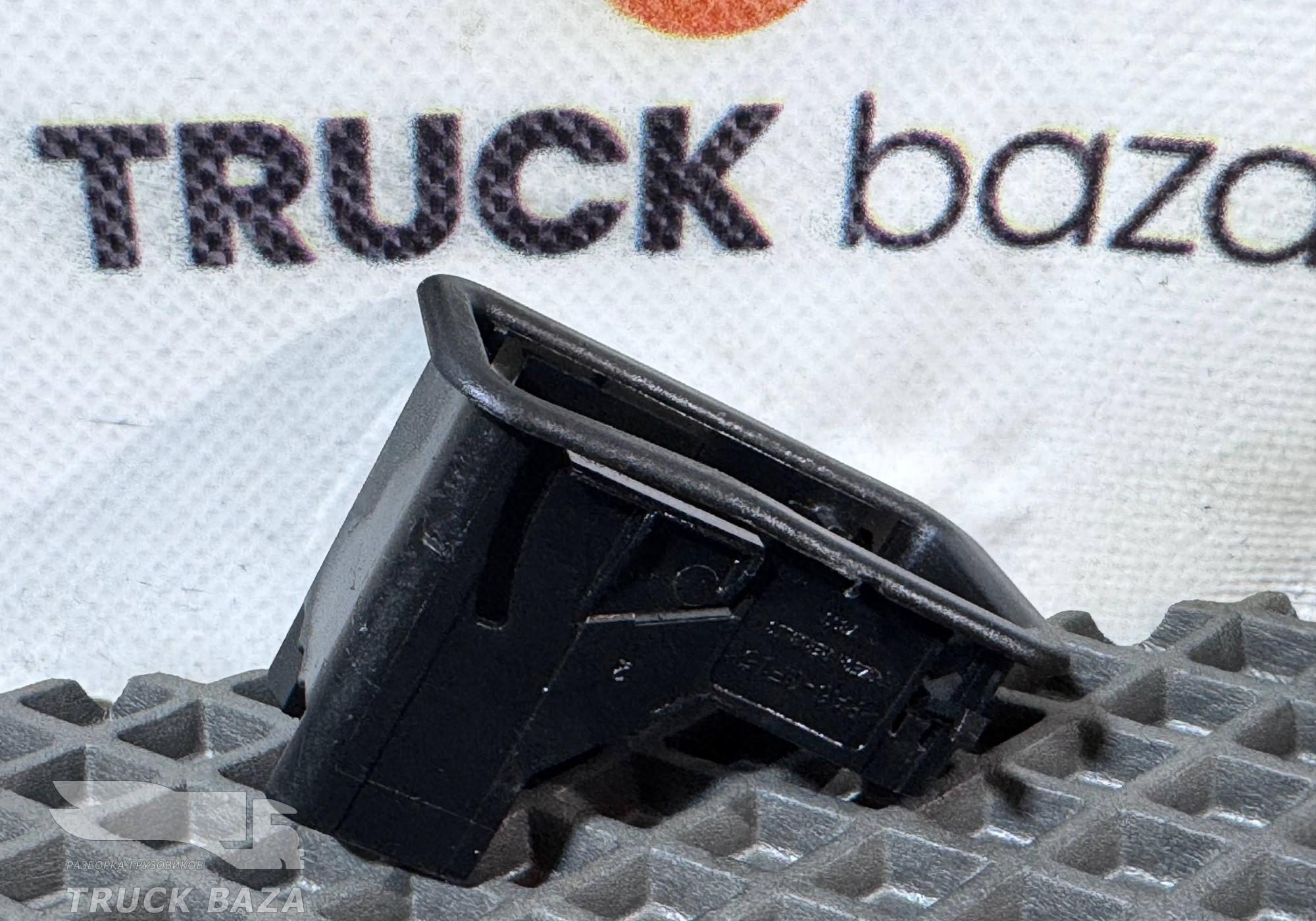 84538516 Корпус кнопки инструментального ящика для Renault T (с 2013)