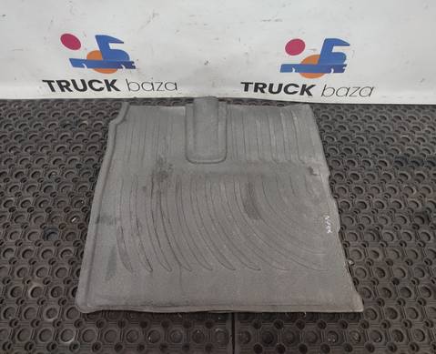 81628600969 Коврик салона для Man