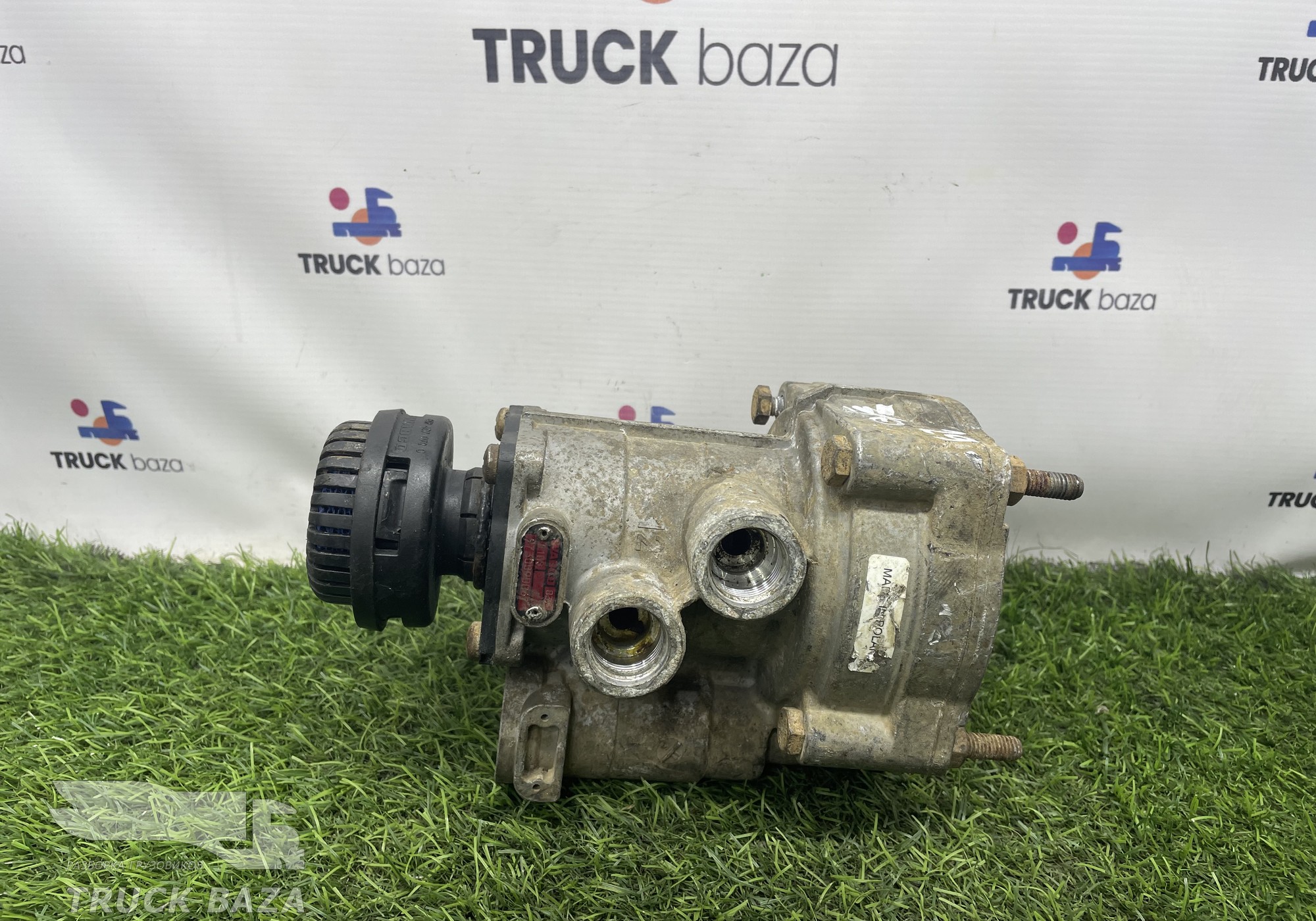 9730090067 Кран управления тормозами прицепа