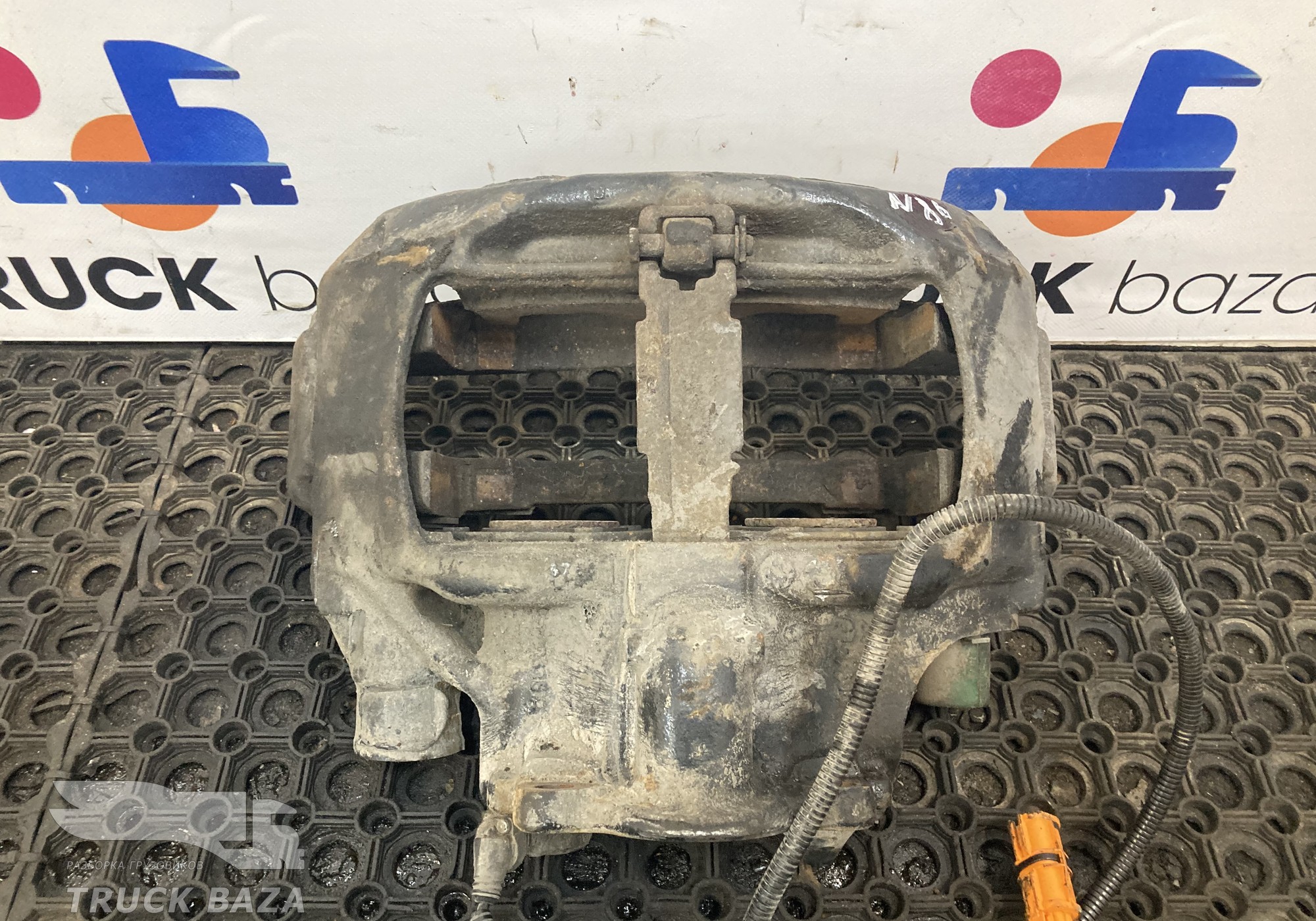 81508046724 Суппорт передний правый / задний левый для Man TGX TG3 (с 2020)