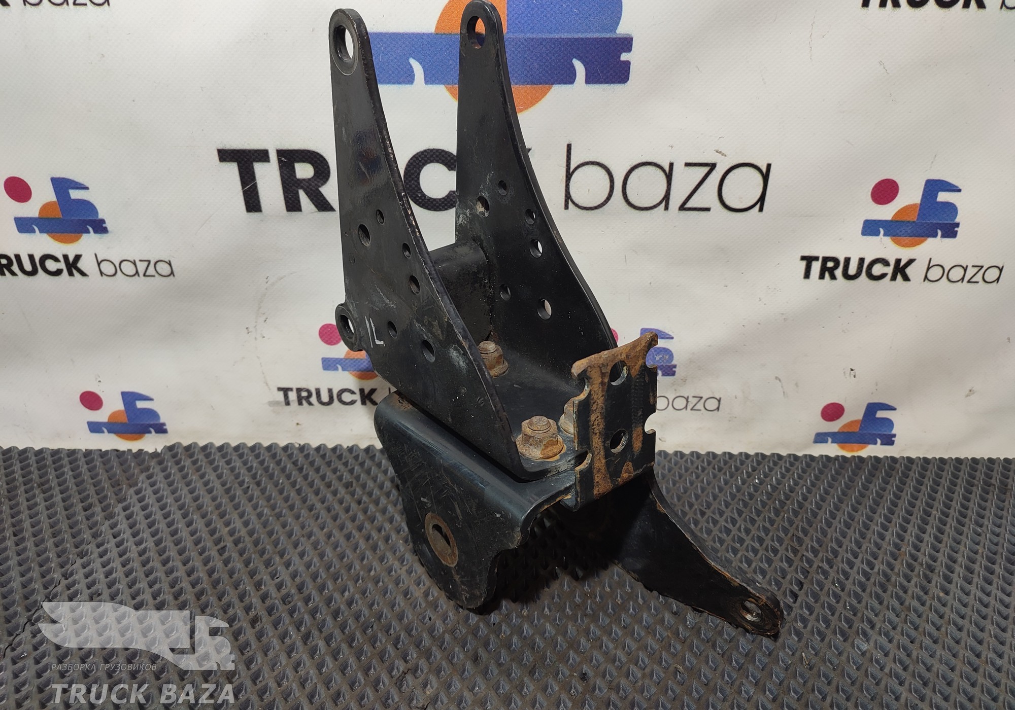 85417205025 Кронштейн торсиона кабины