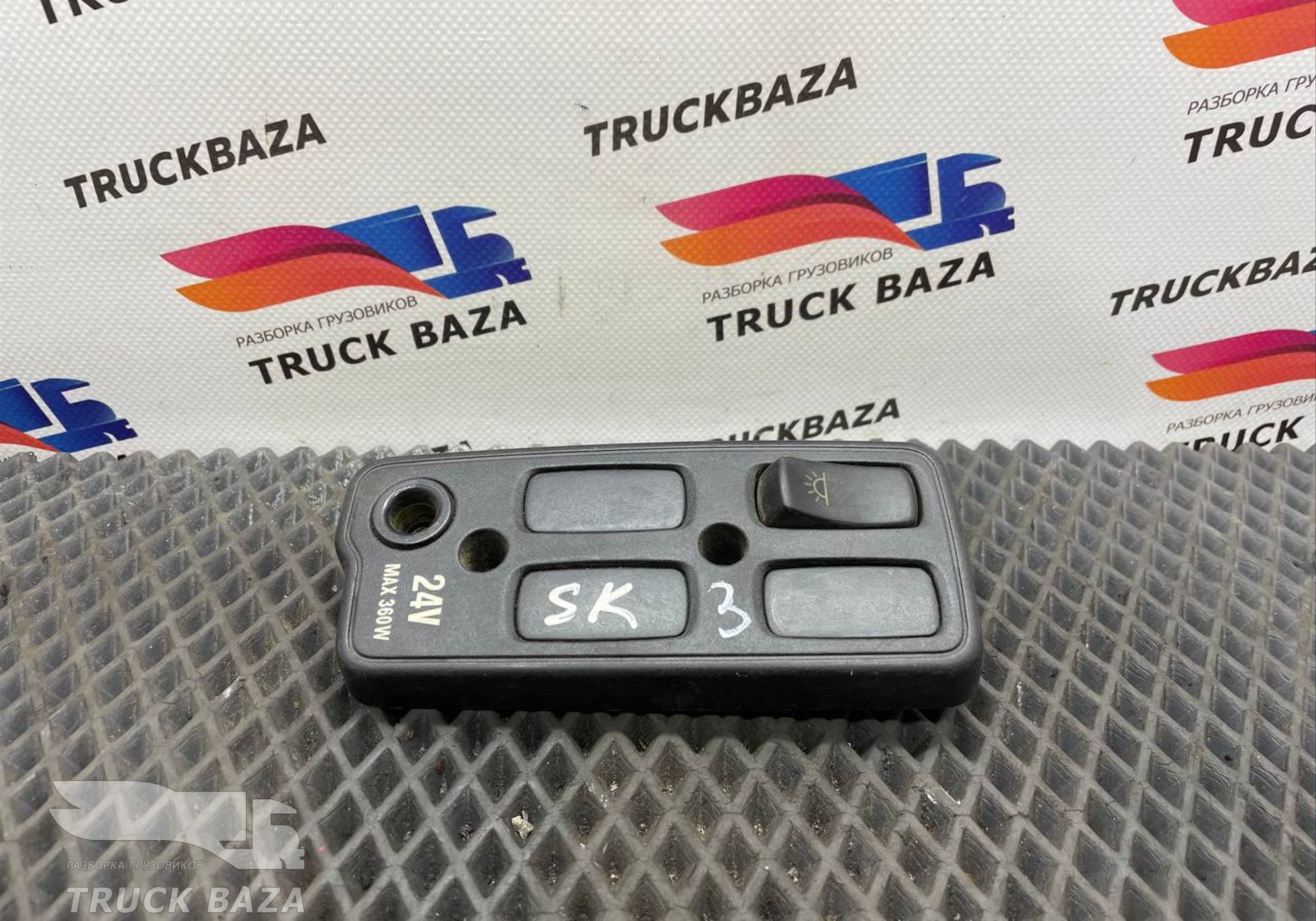 1433018 Рамка с кнопками для Scania 5-series R (с 2004 по 2016)