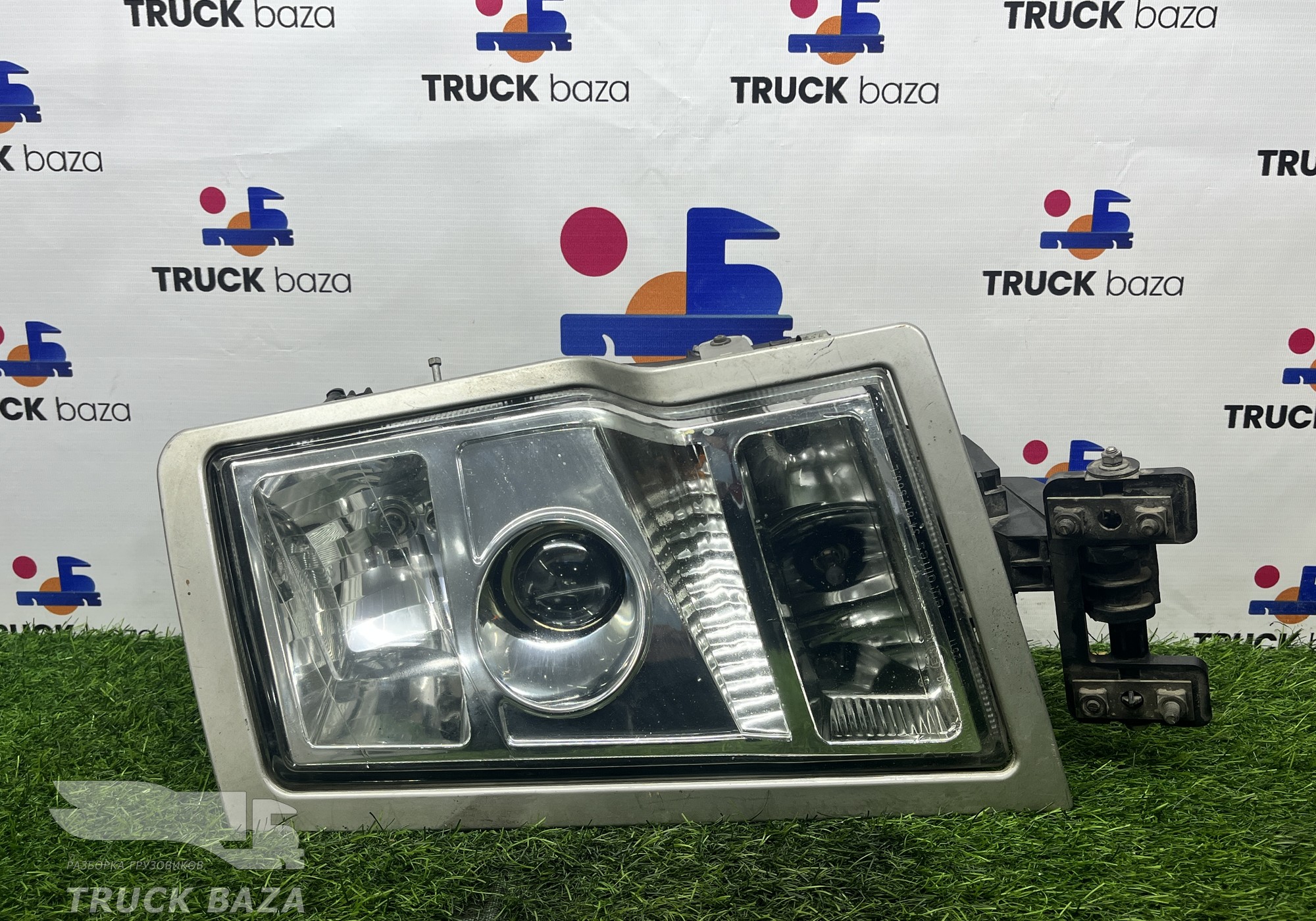 20713720 Фара левая