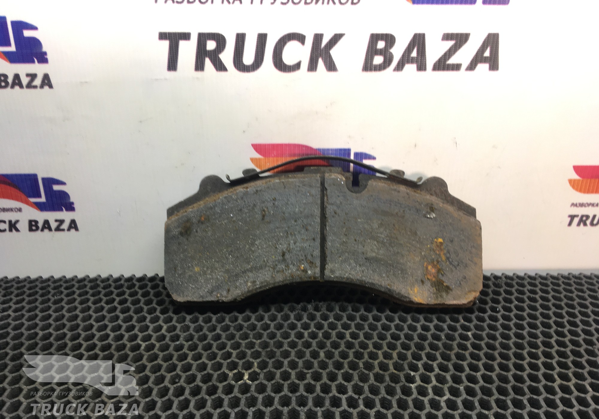 9304200120 Колодки тормозные для Volvo VNR