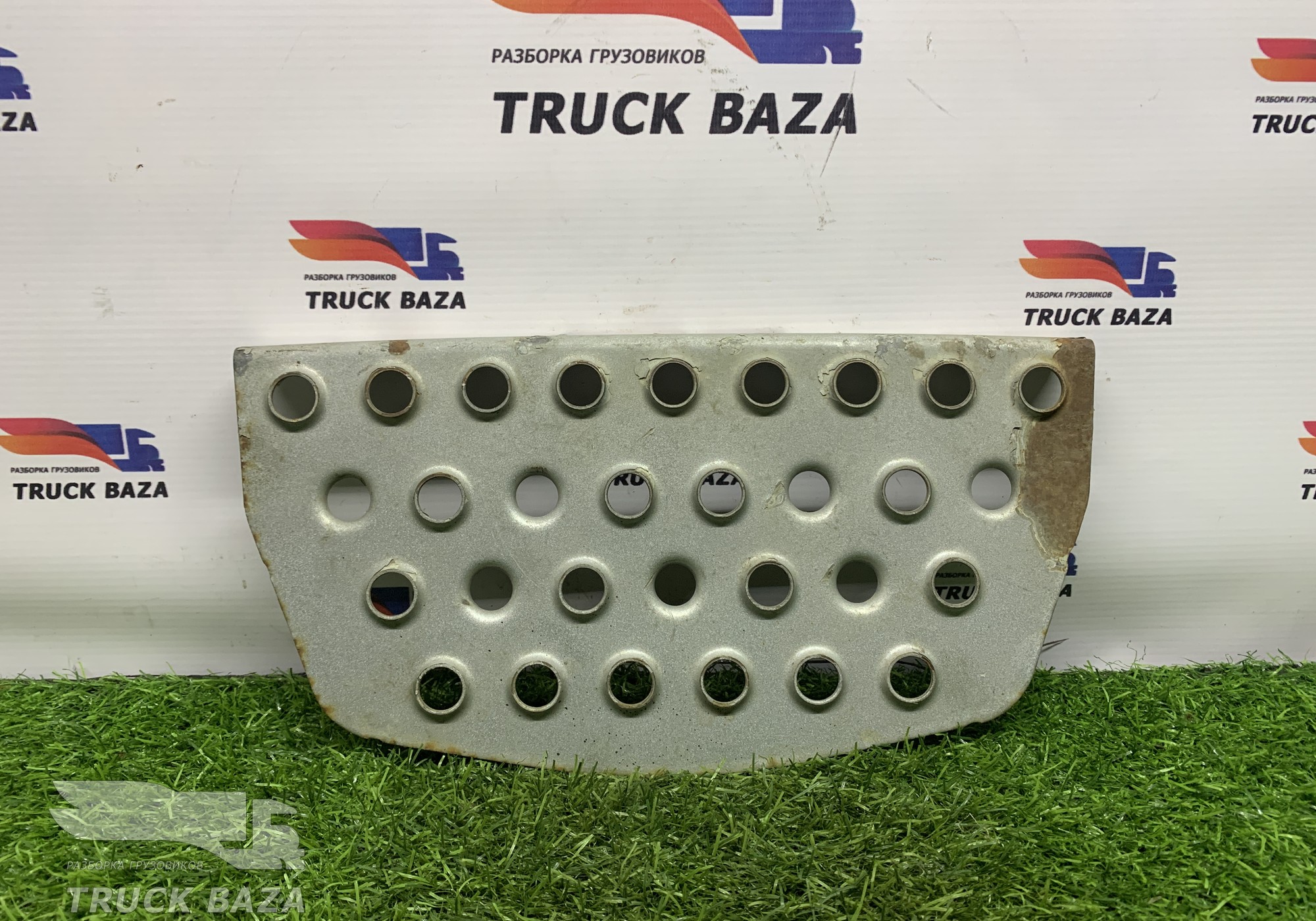 81615105187 Площадка подножки для Man TGS