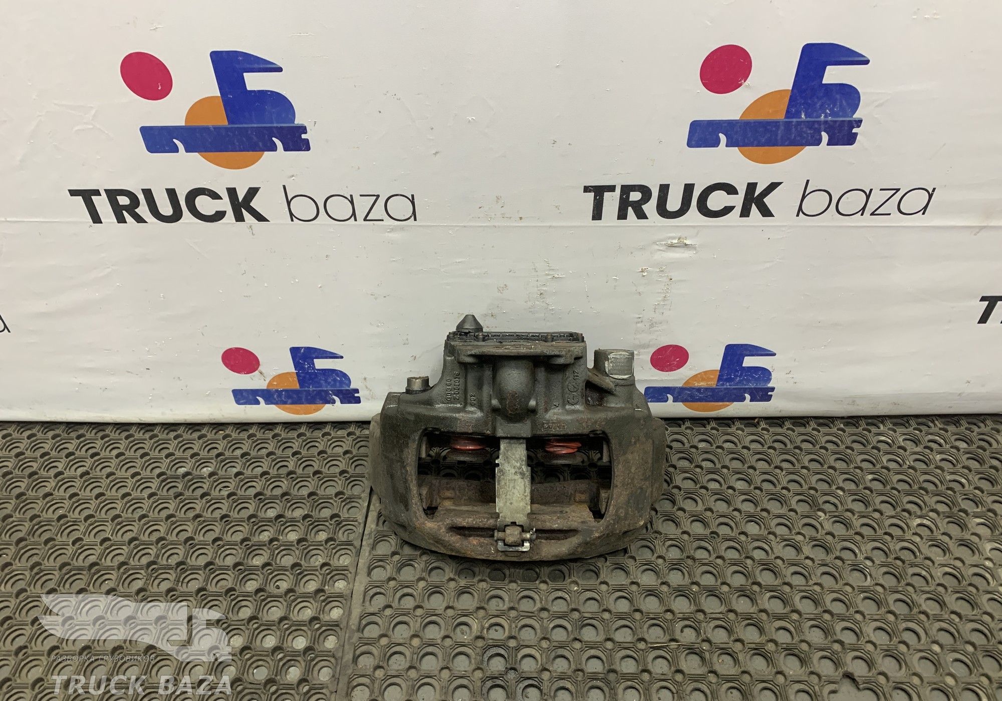 1513589 Суппорт левый