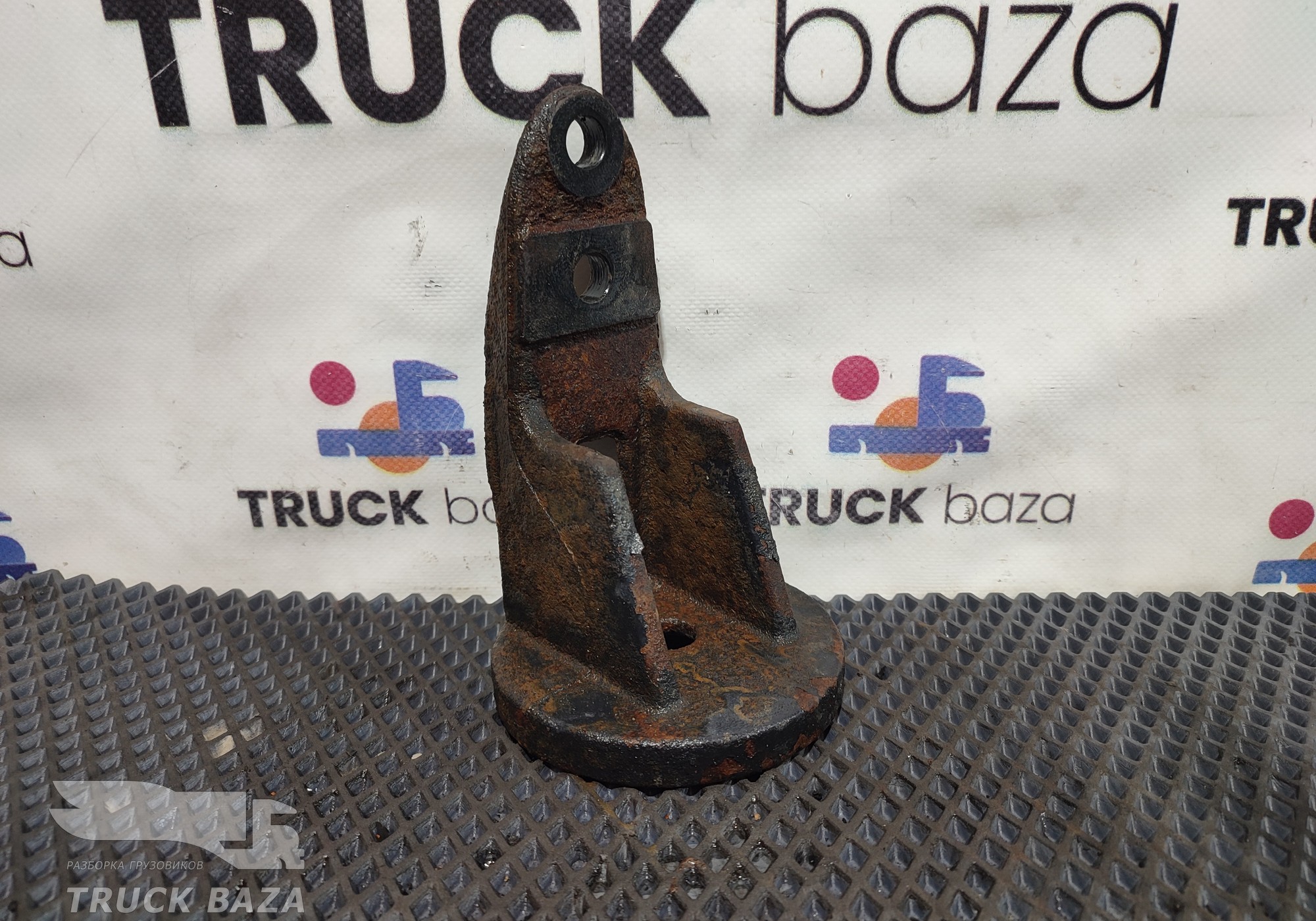 81414010083 Отбойник рессоры передней