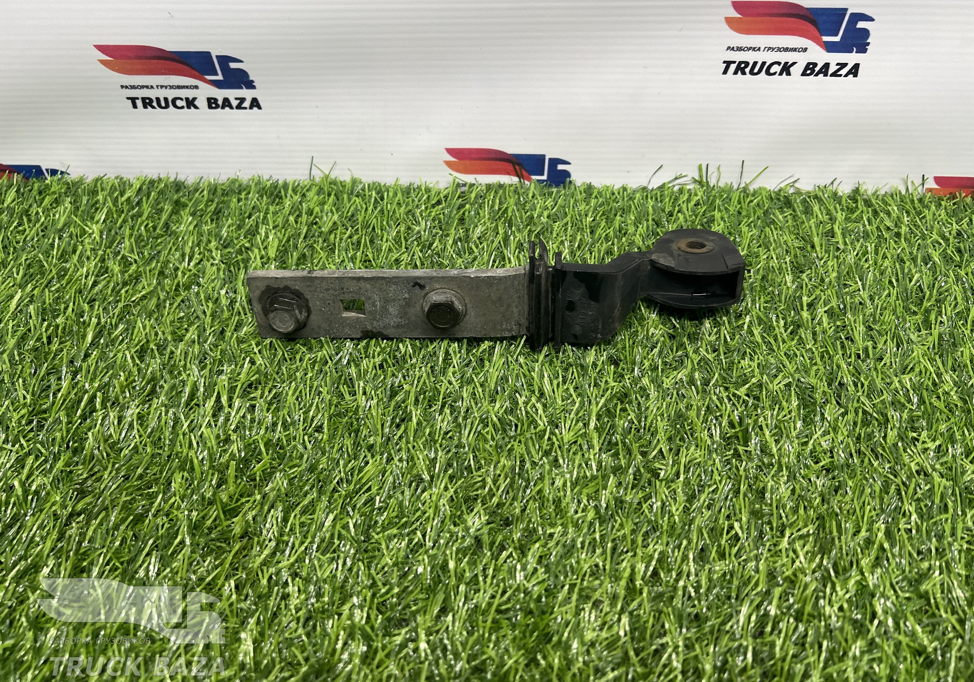 A9737500451 Петля капота левая