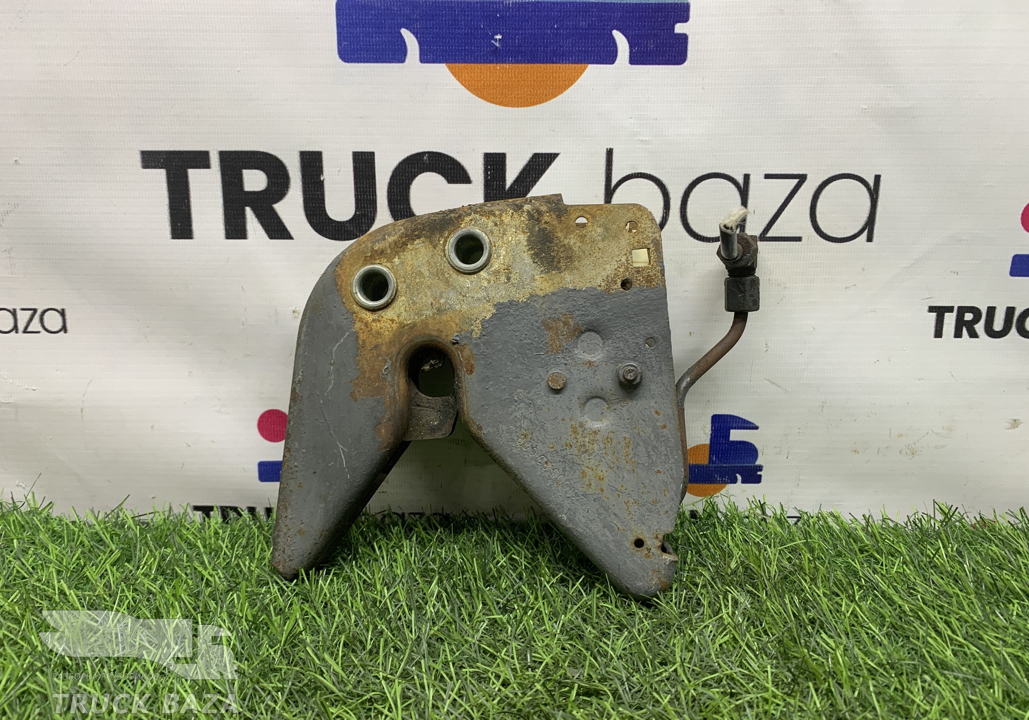 A9423100383 Замок кабины правый