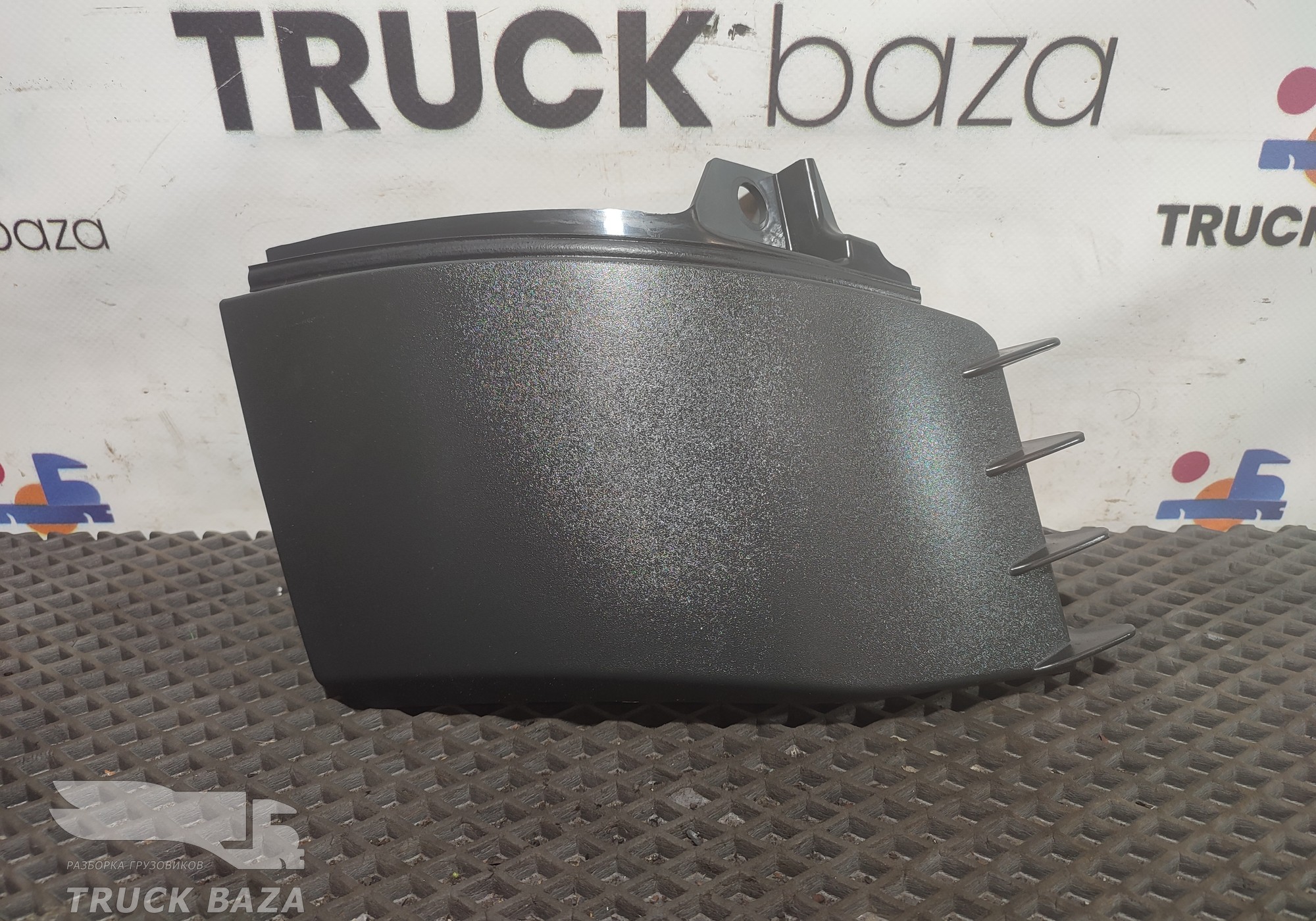 82835601 Планка стеклоочистителя правая для Volvo FH 4 (с 2012)