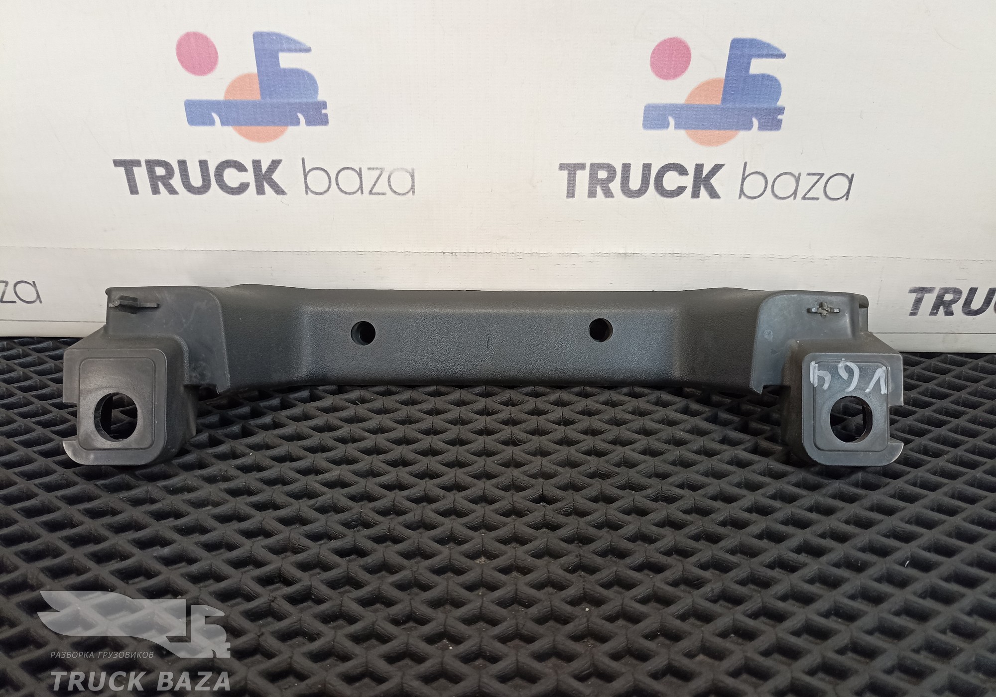 82113442 Ручка решетки радиатора для Volvo FH 4 (с 2012)
