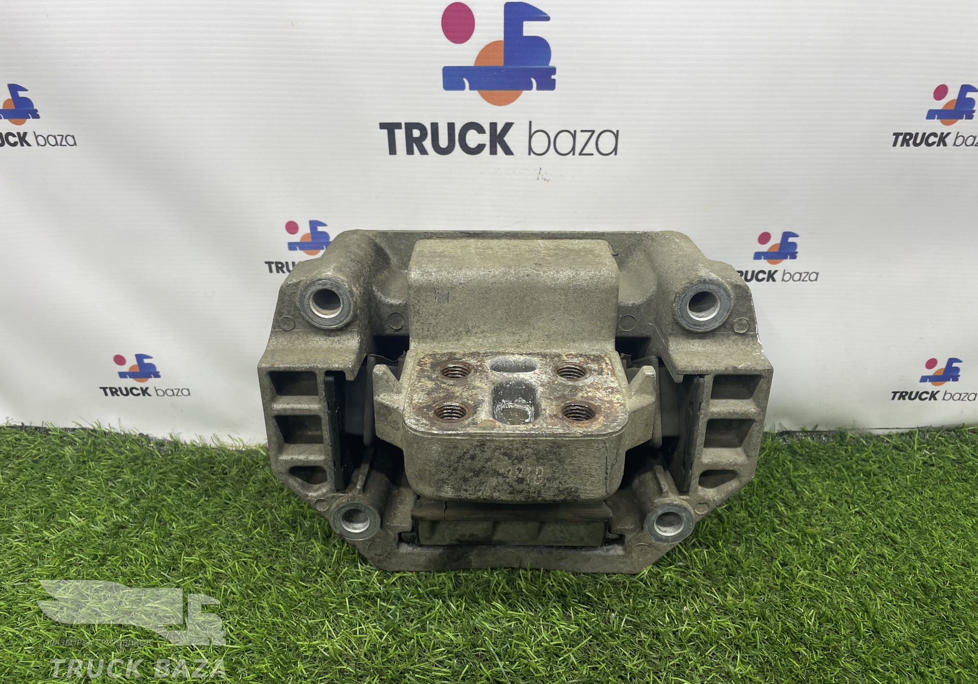 1921972 Подушка КПП