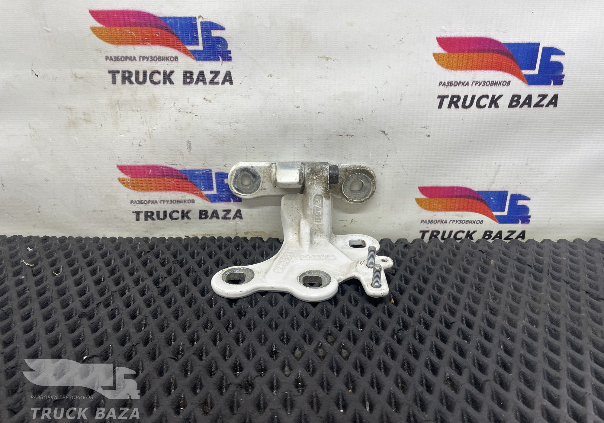 2498541 Петля двери левая для Scania 6-series G (с 2016)