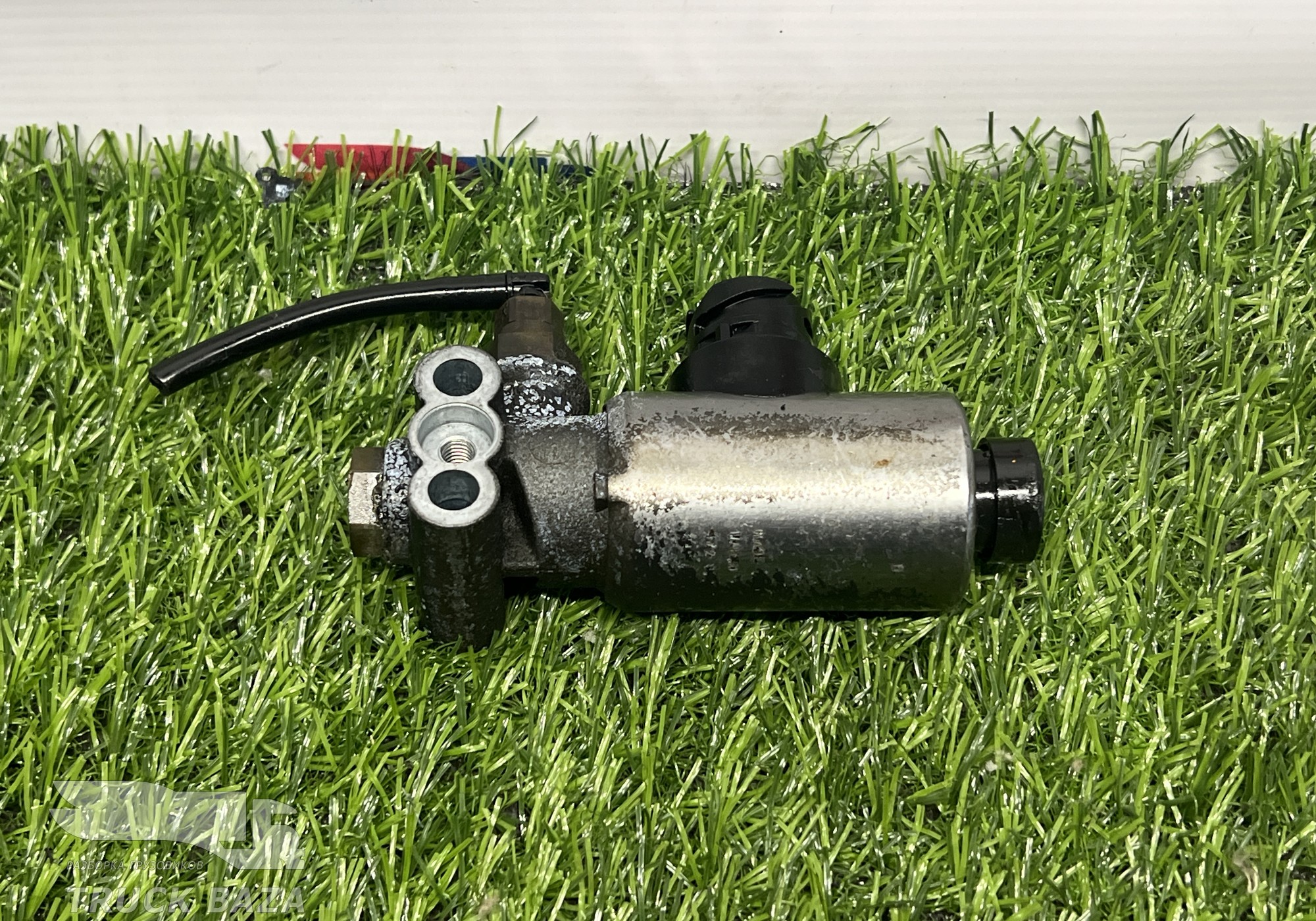 81521606115 Клапан электромагнитный