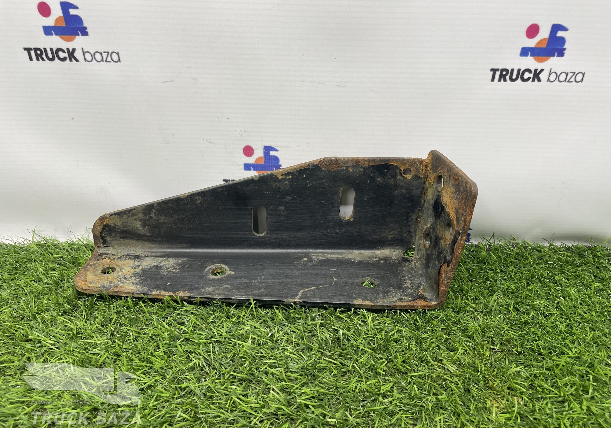 549018403519 Кронштейн кабины передний левый для КАМАЗ 54901