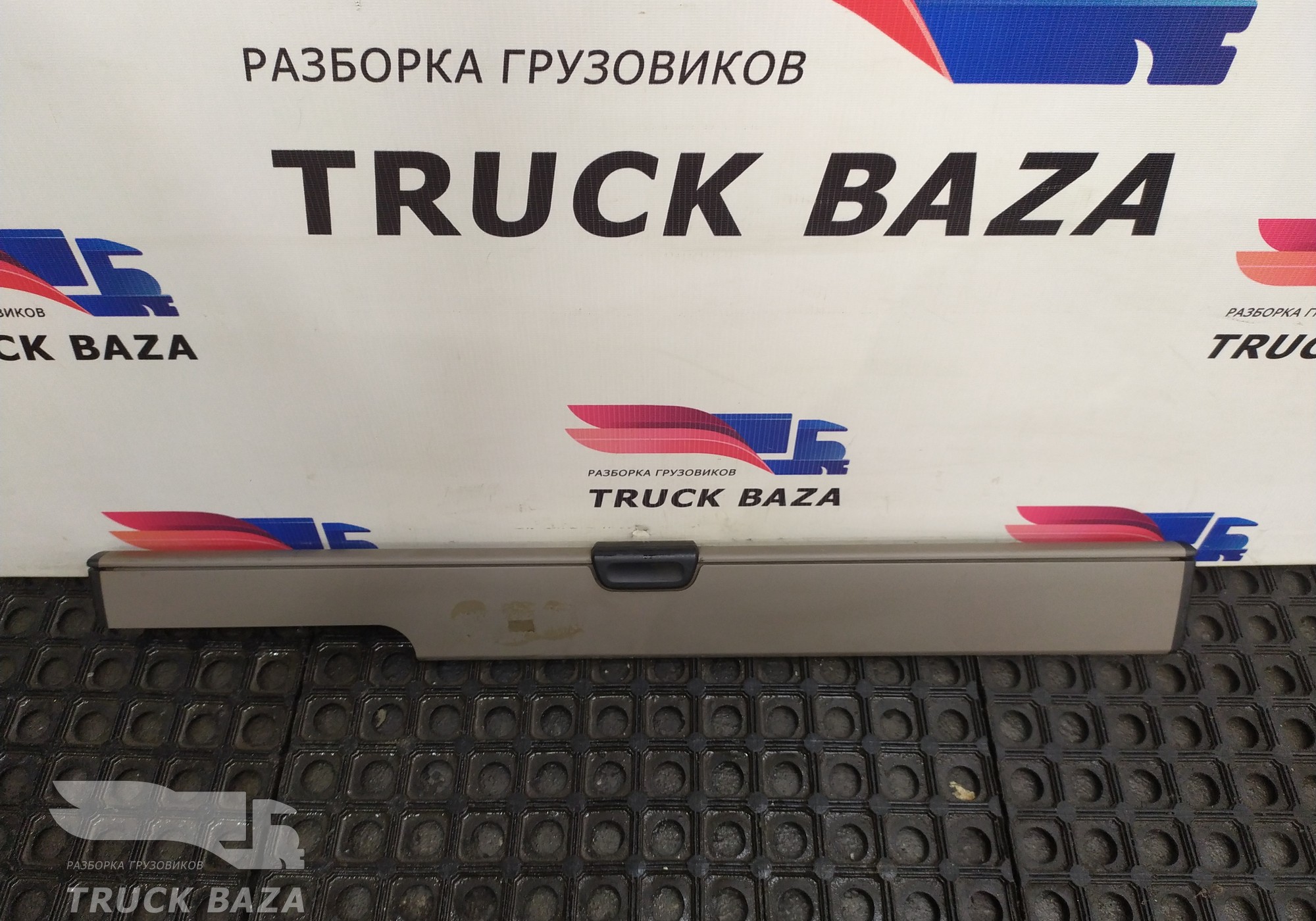 1790996 Солнцезащитная шторка боковая левая для Daf XF105 (с 2005)