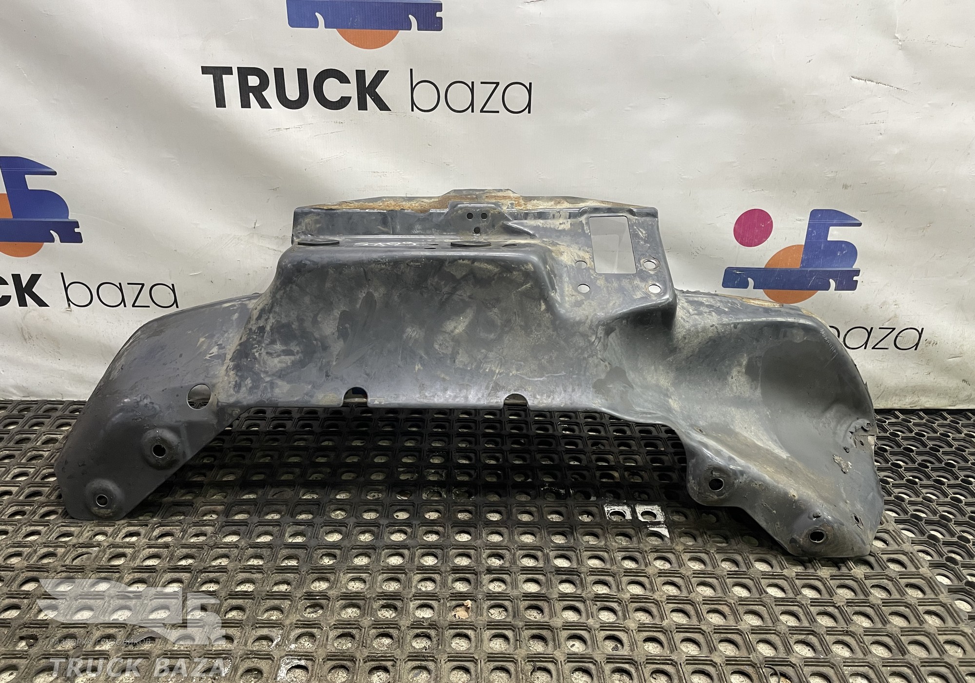 1522630 Подкрылок передний правый