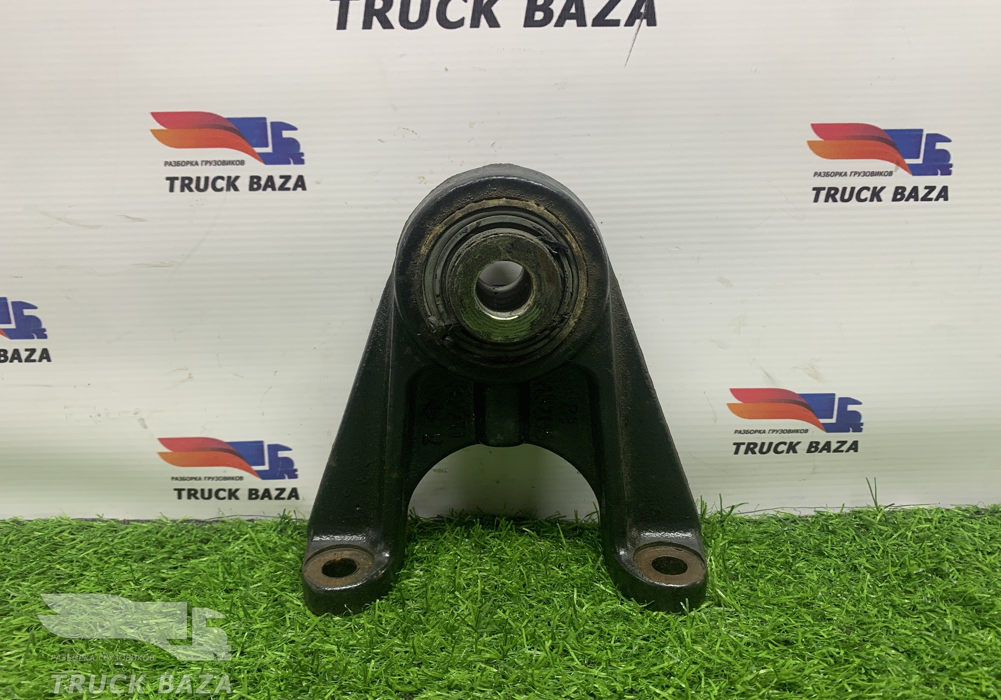 81437053270 Кронштейн стабилизатора подвески