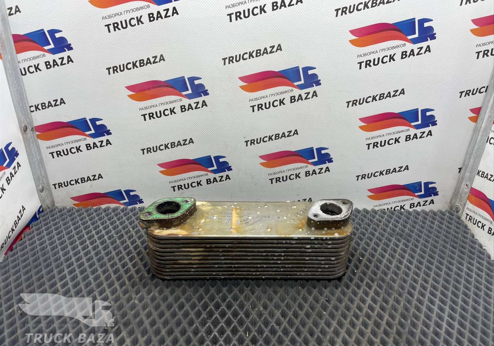 51056017175 Радиатор масляный для Man TGX II (с 2012)