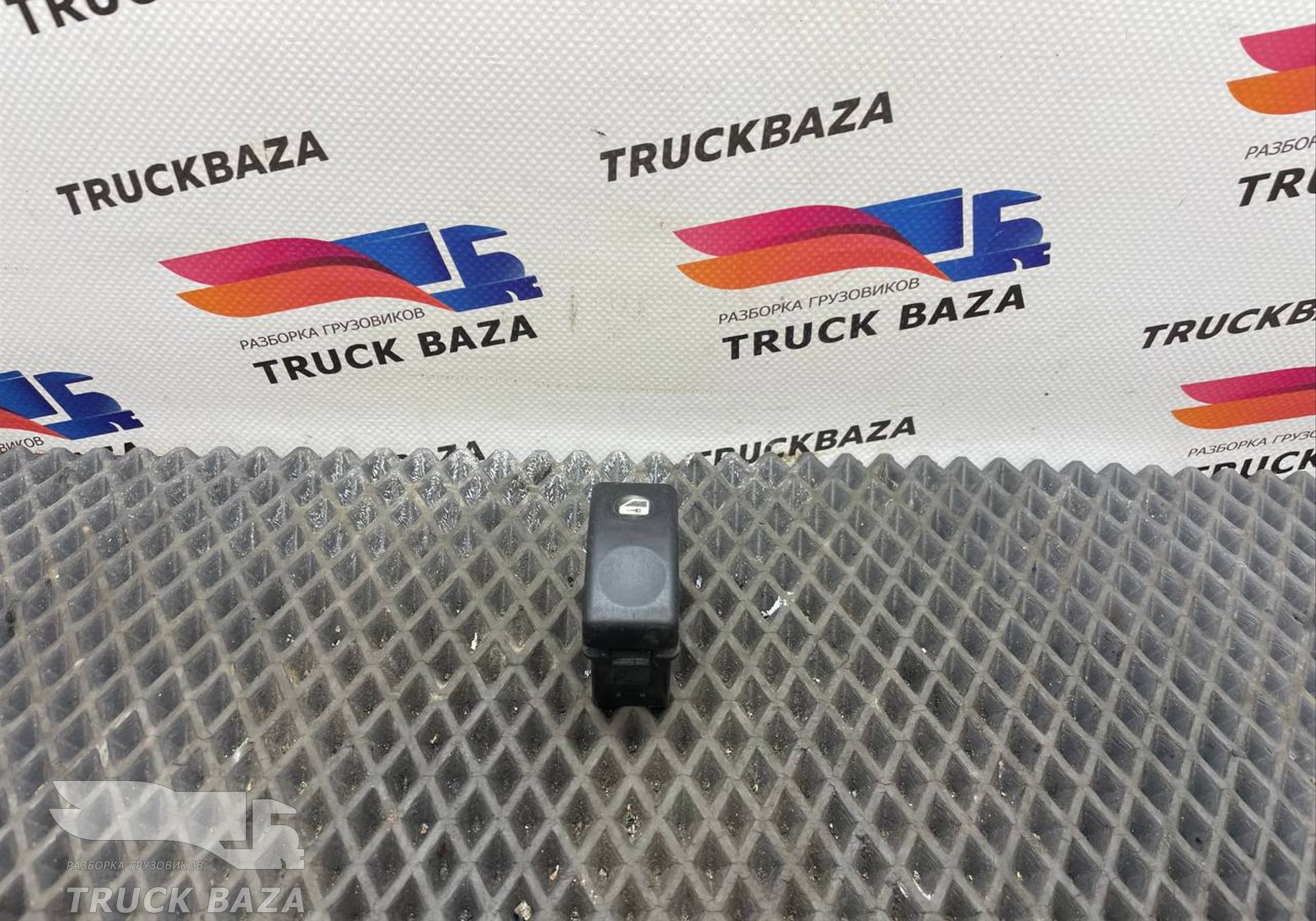 1435595 Кнопка центрального замка для Daf XF105 (с 2005)