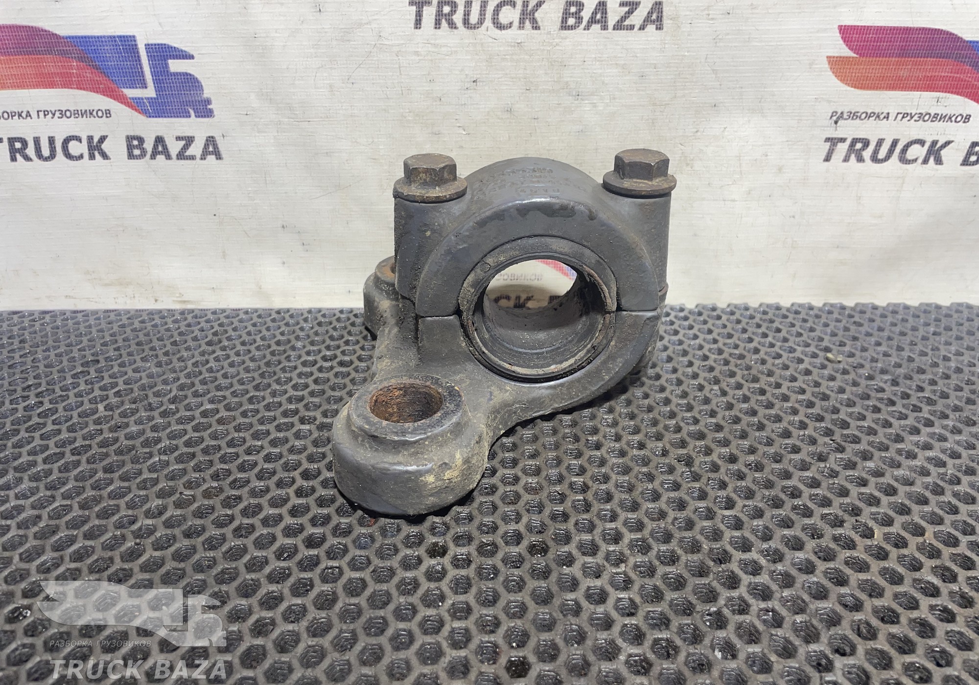 3173988 Кронштейн стабилизатора подвески для Renault T