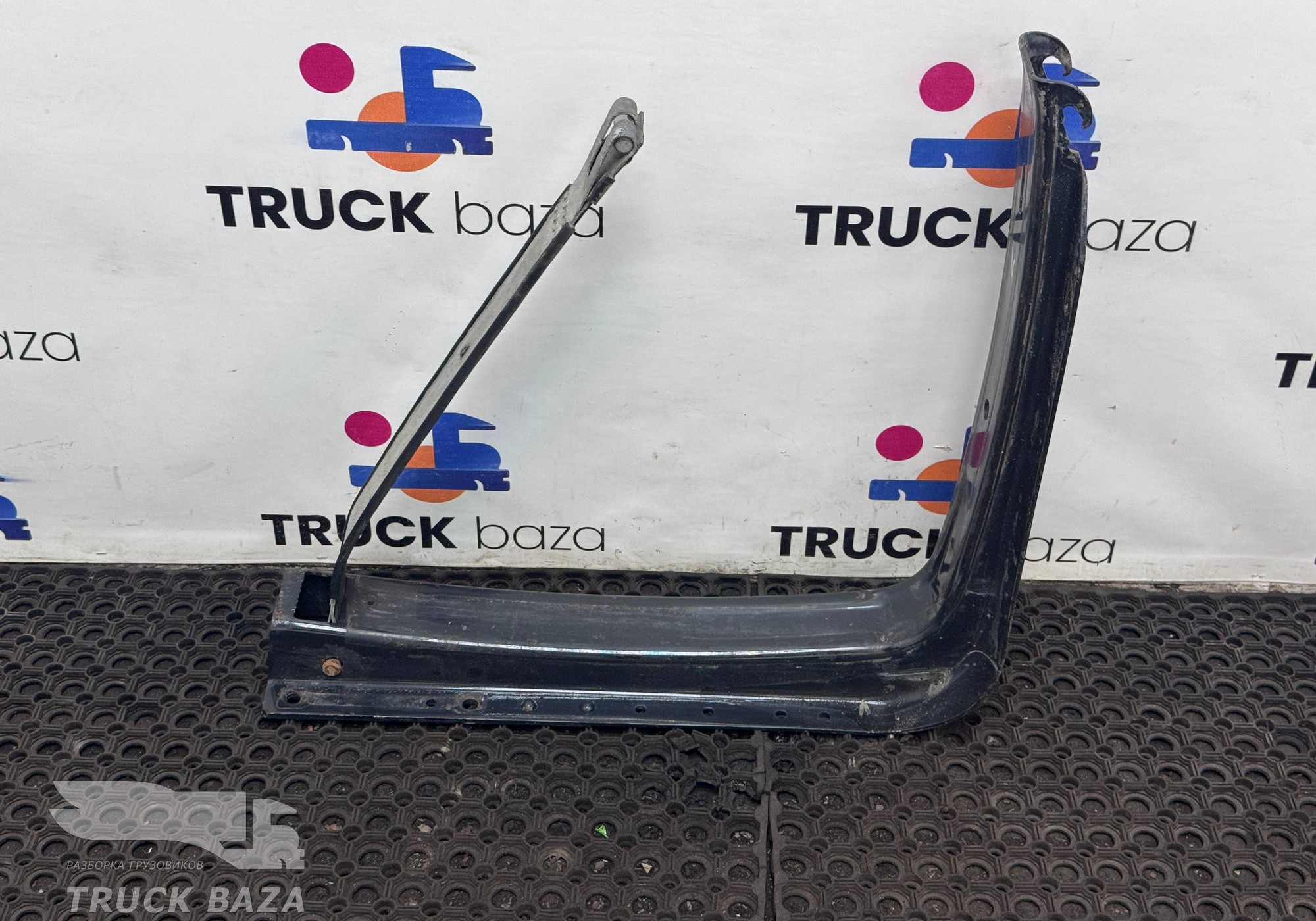 81418015505 Кронштейн топливного бака для Man TGX