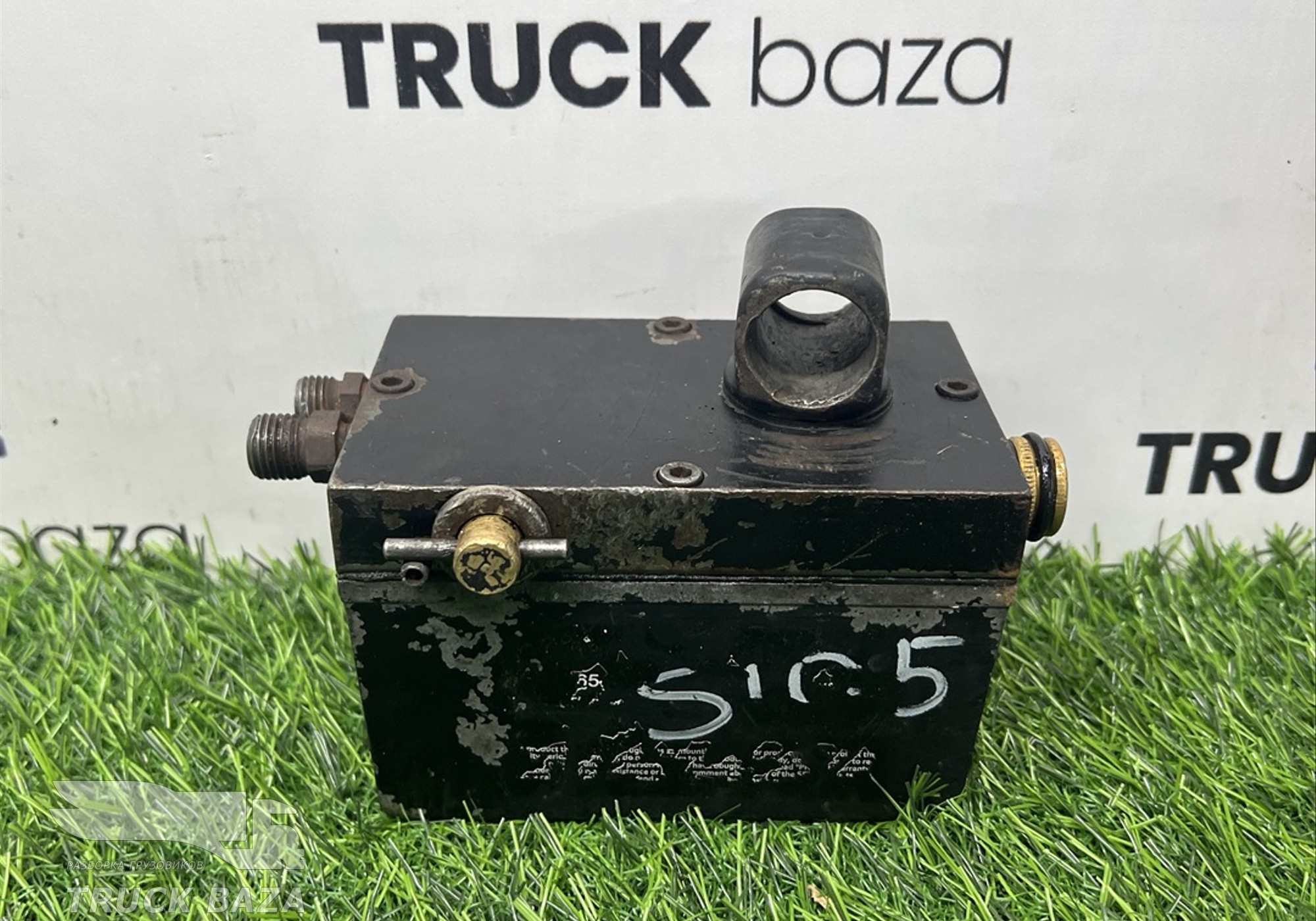 1549741 Насос подъема кабины