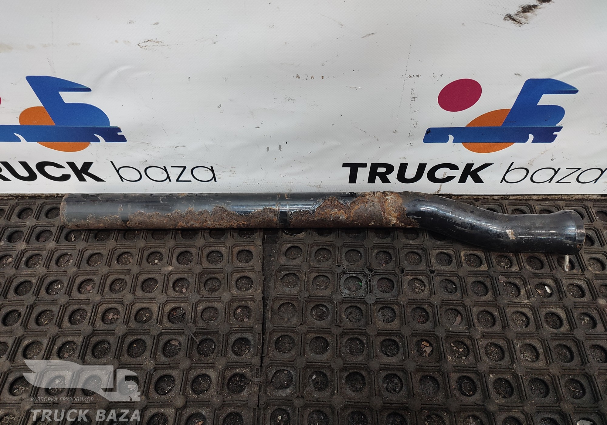 81664206032 Кронштейн крыла заднего для Man TGS II (с 2012)