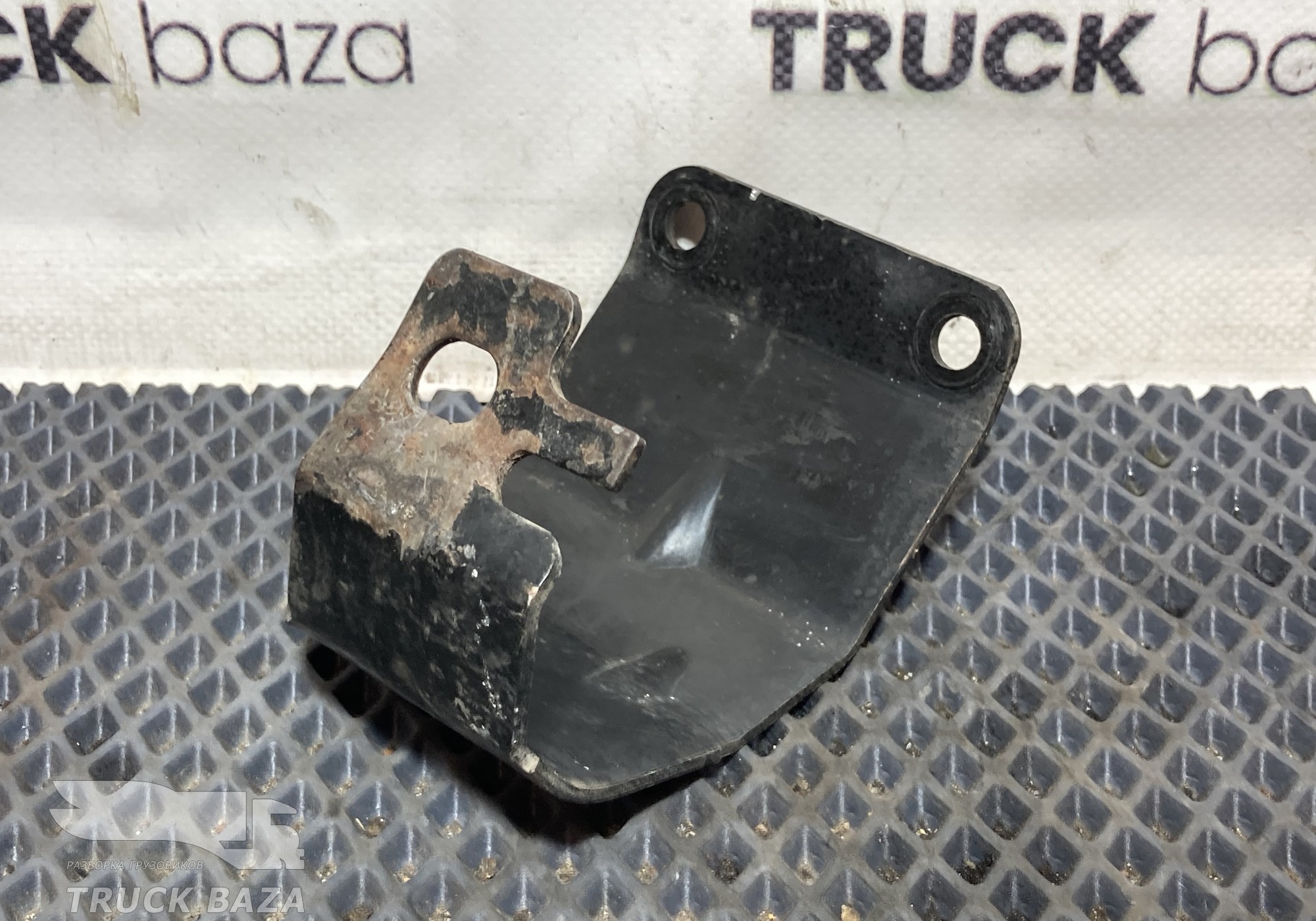 Кронштейн для Mercedes-Benz Axor III (с 2010)