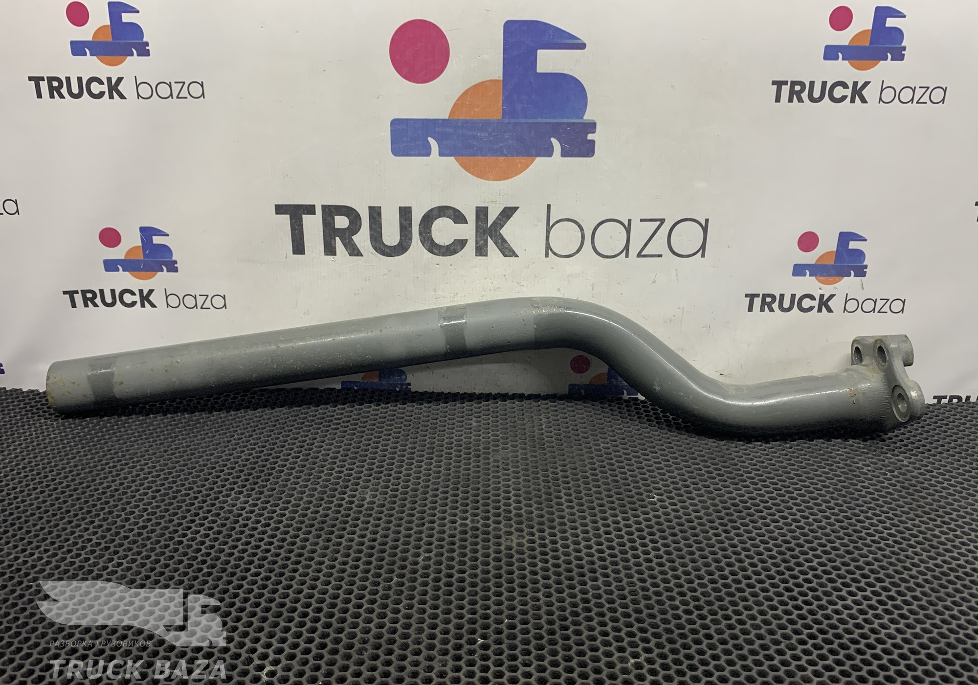 YZ992595000001 Кронштейн крыла заднего для Sinotruk Sitrak C7H