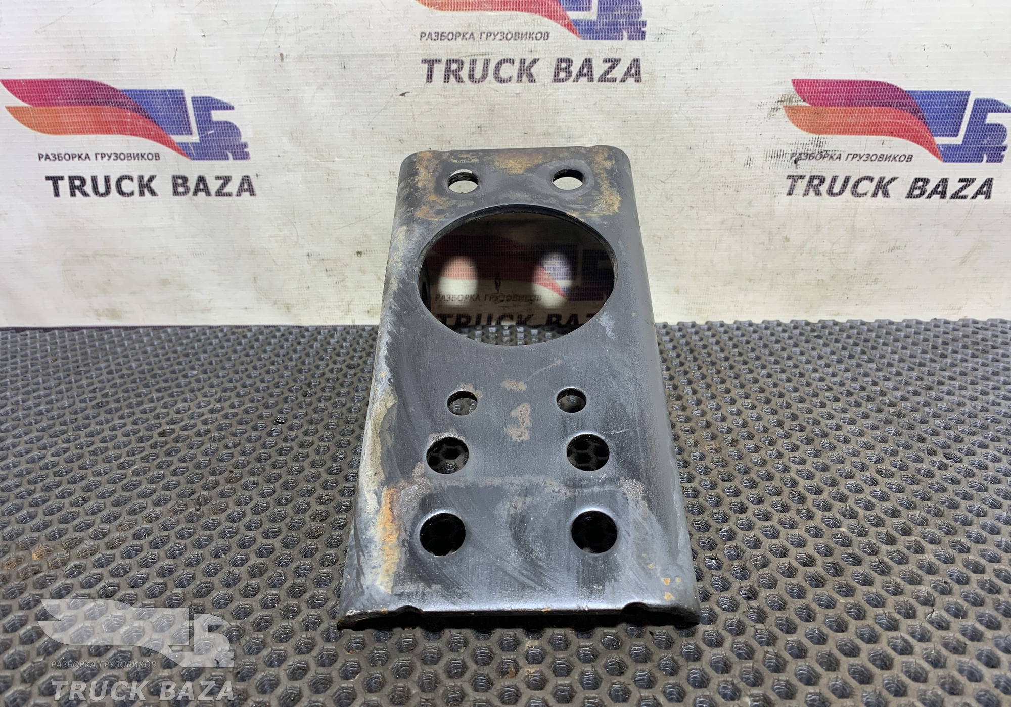 A9423260040 Кронштейн амортизатора заднего для Mercedes-Benz