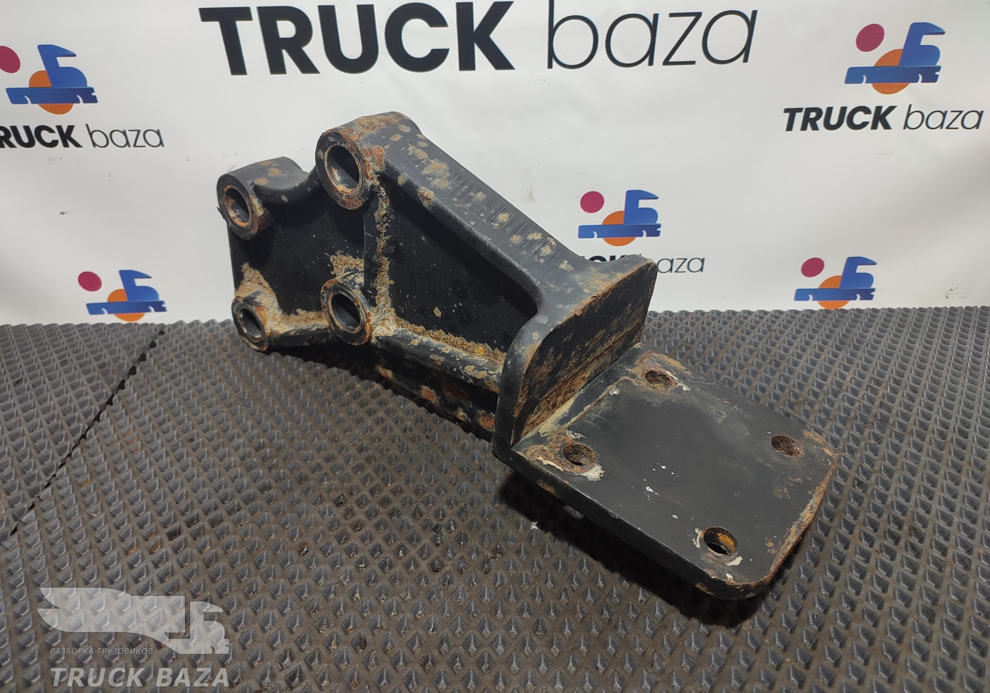 5490280905010 Кронштейн усилителя переднего бампера для КАМАЗ 5490 (с 2013)