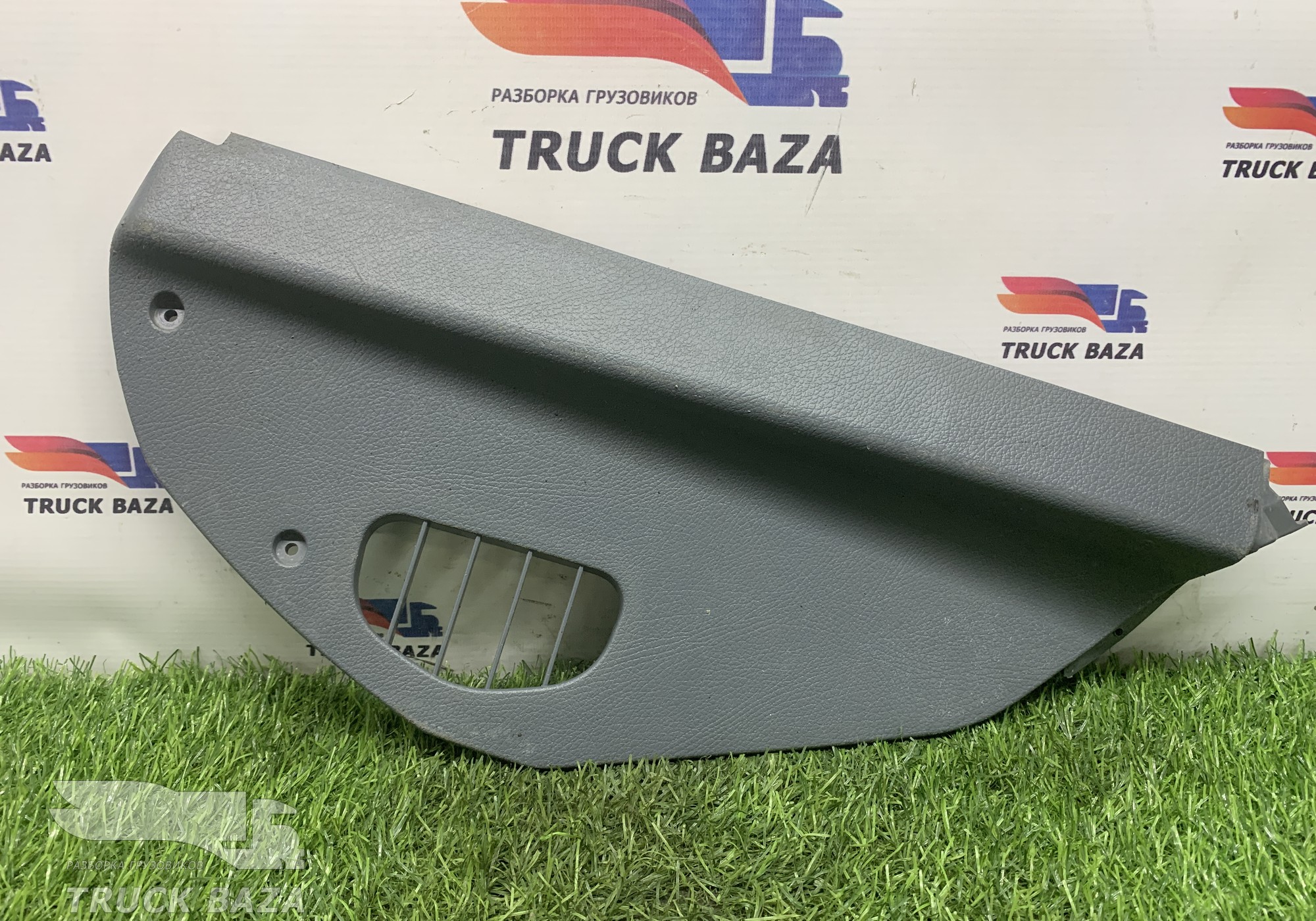 A9406802806 Накладка панели приборов правая