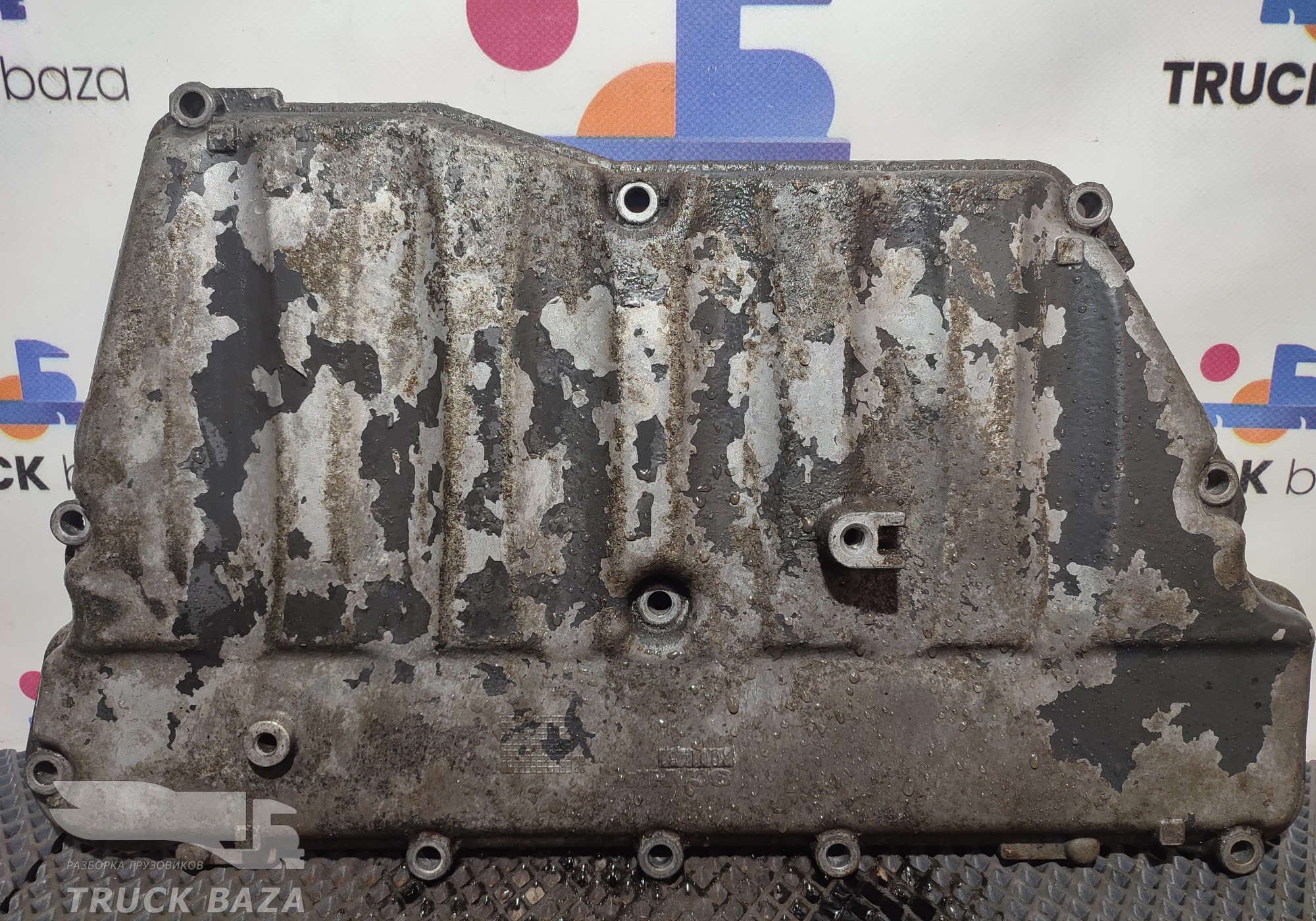 2001481 Крышка блока цилиндров