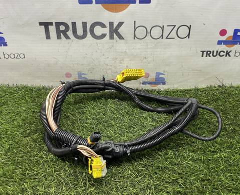 81254587320 Проводка фары правой для Man
