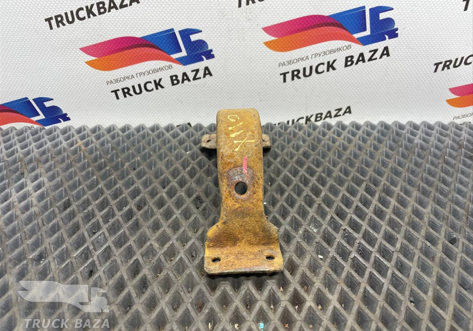 1933537 Кронштейн крепления крыла для Daf XF106 (с 2013 по 2023)