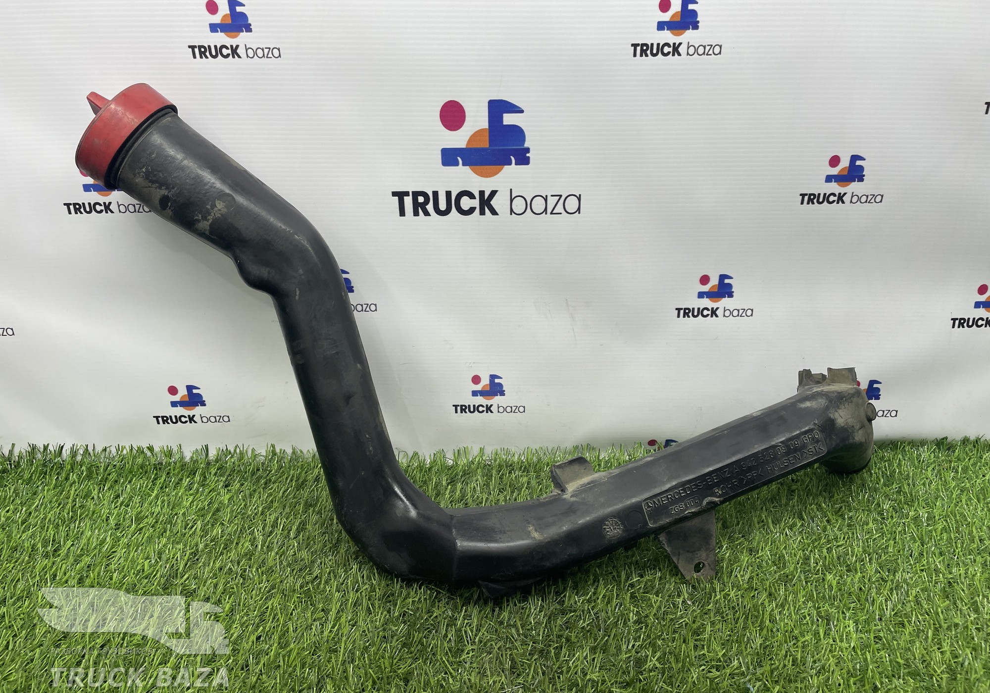 A9425280909 Маслозаливная горловина для Mercedes-Benz Actros MP3 (с 2008)