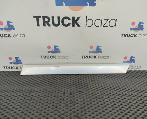 81626810010 Накладка обшивки двери правой для Man TGX II (с 2012)