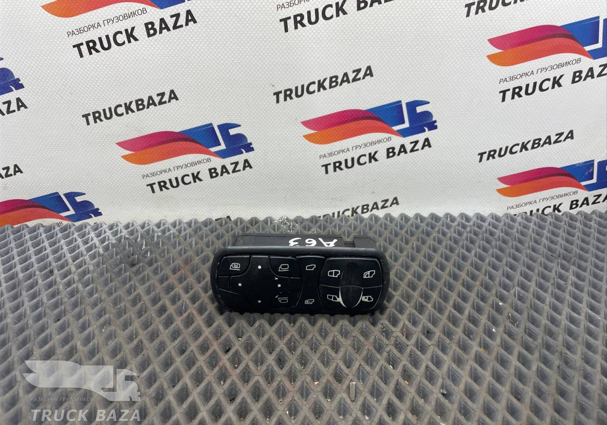 9438200097 Блок управления стеклоподъемниками левый для Mercedes-Benz Actros MP3 (с 2008)