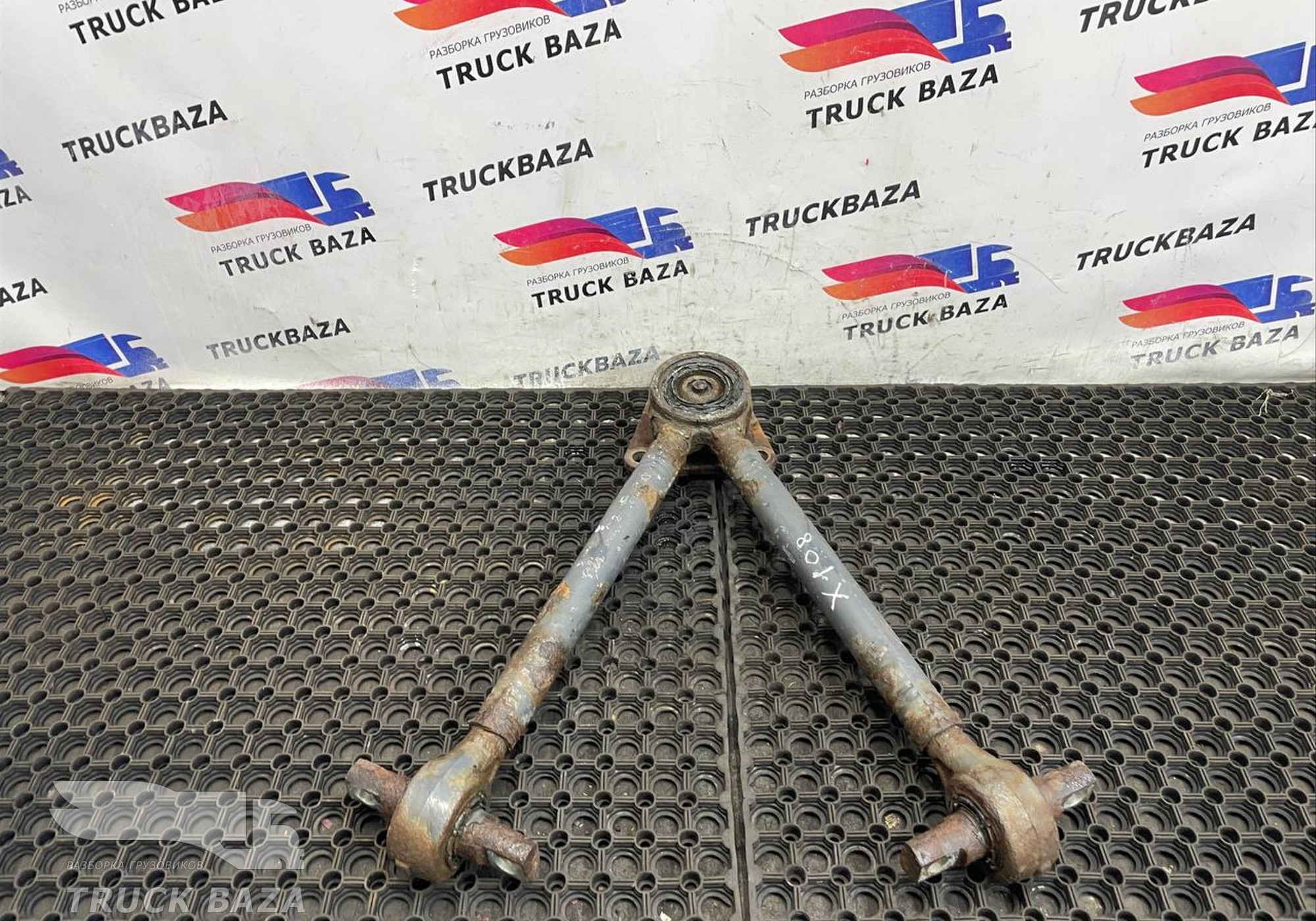 1817808 Тяга реактивная V-образная для Daf XF105 (с 2005)