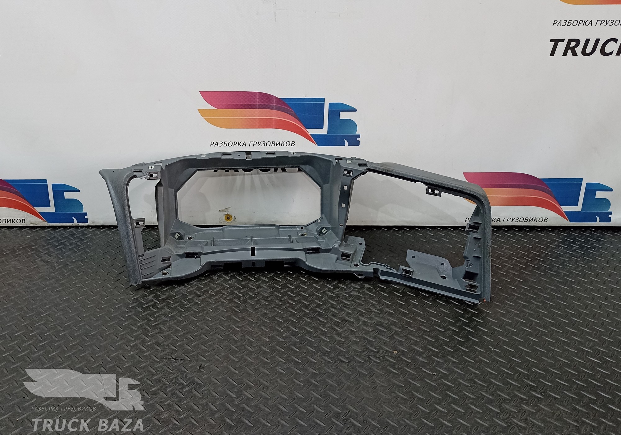 A9676800555 Накладка панели приборов для Mercedes-Benz
