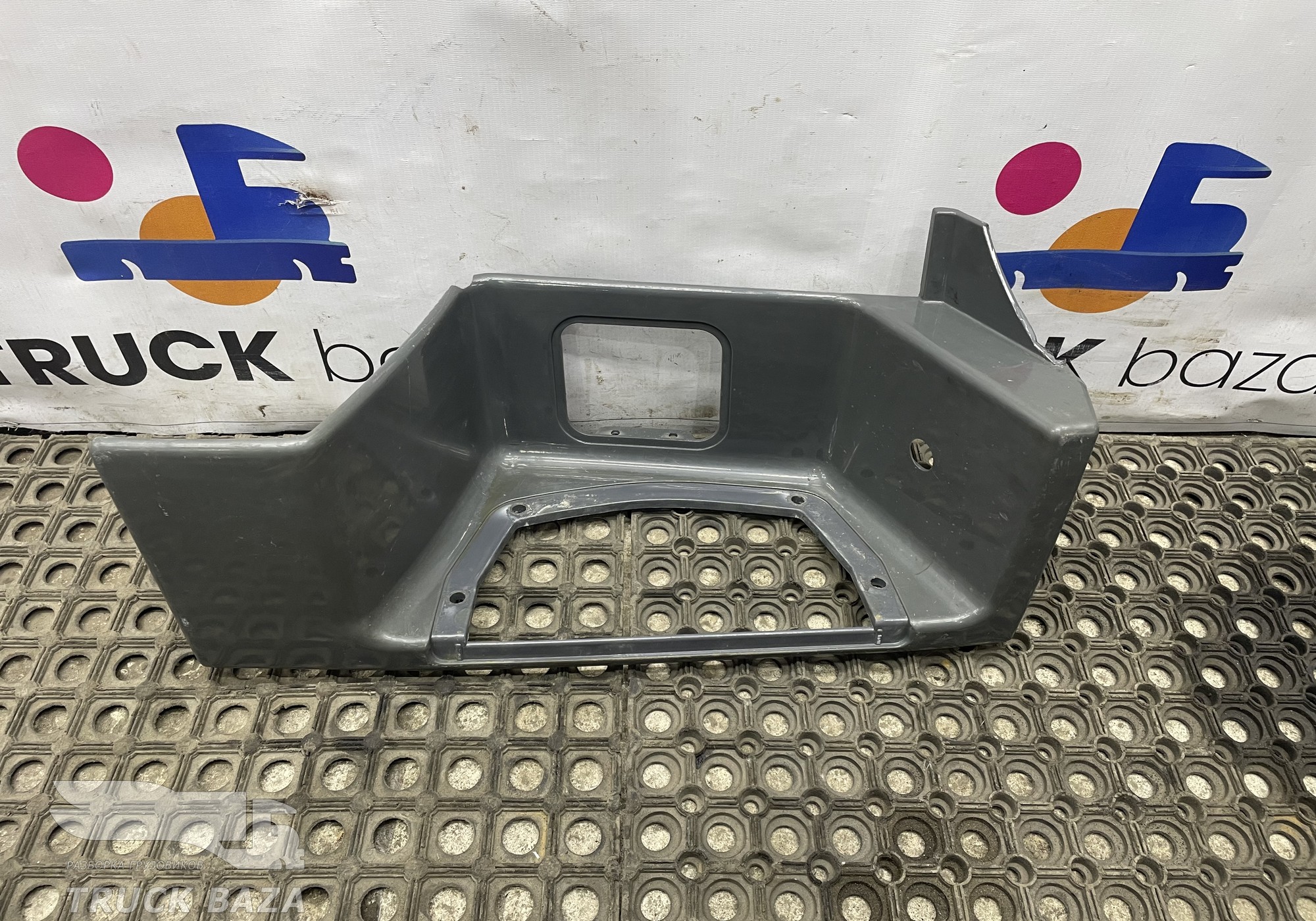 81615100644 Корпус подножки правой для Man TGS