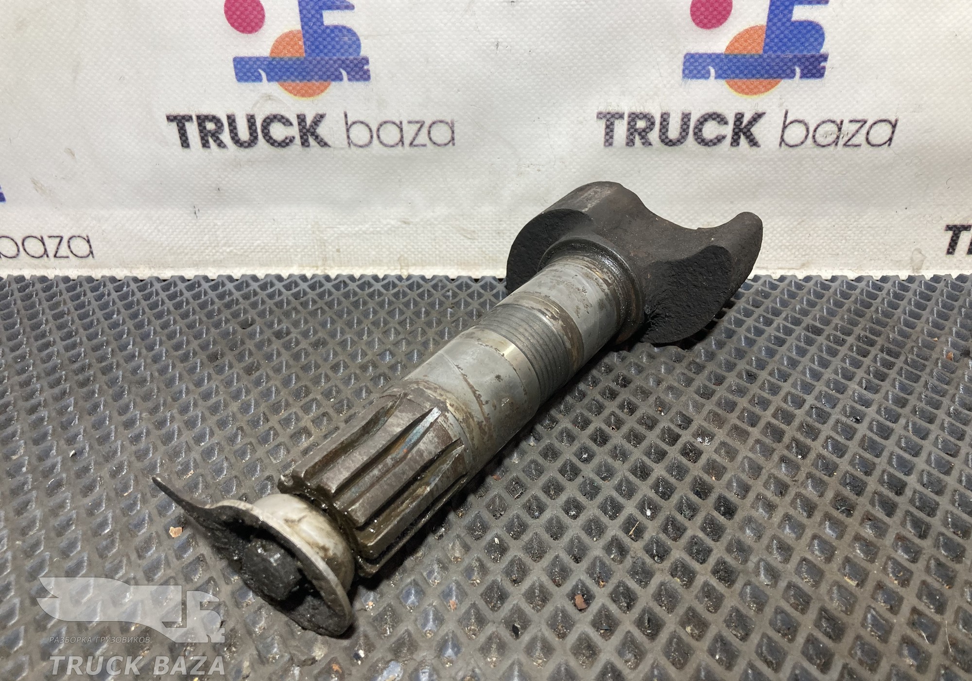 1340859 Вал тормозной передний левый