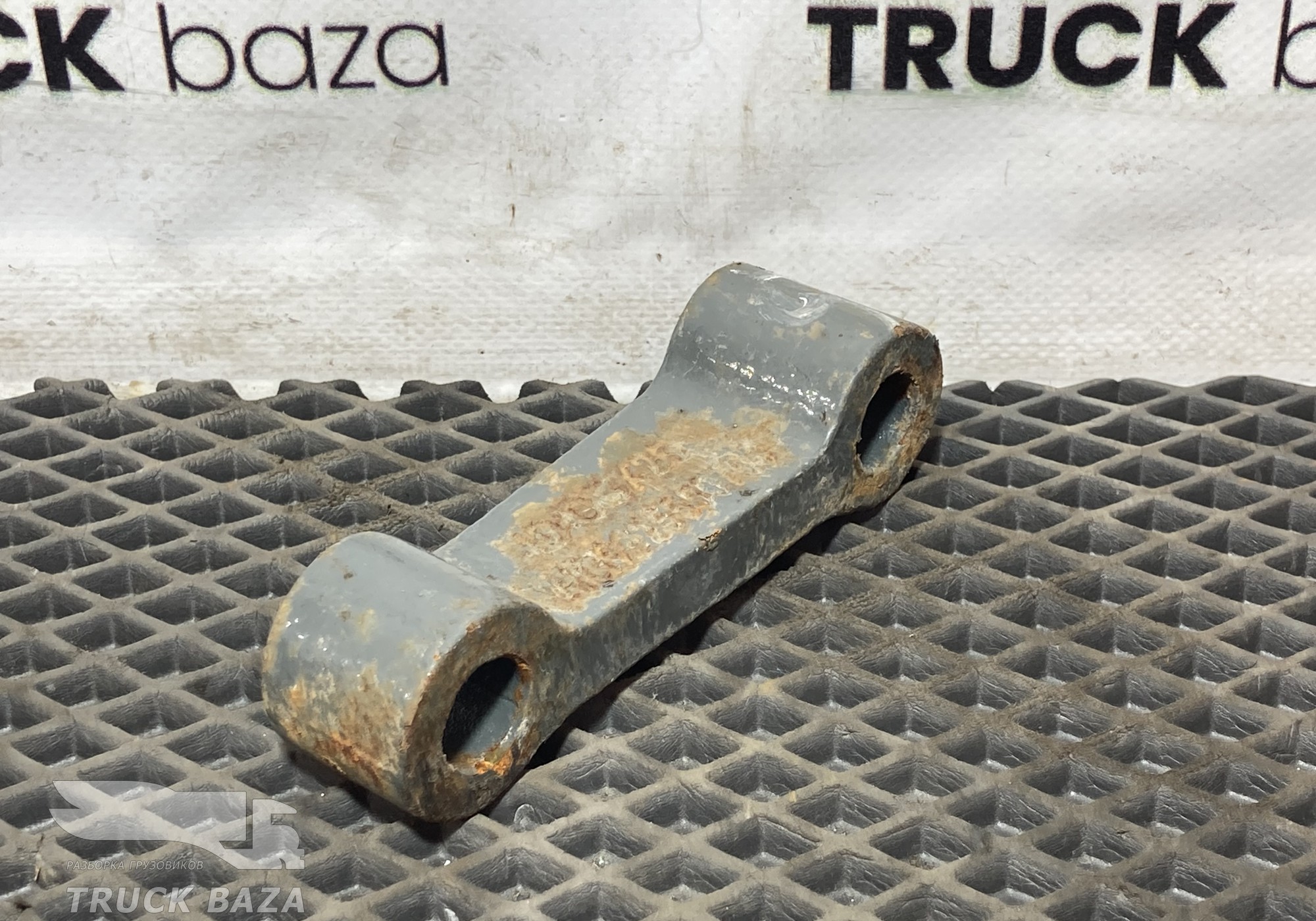 WG9925550706 Проставка топливного бака для Sinotruk Sitrak C7H