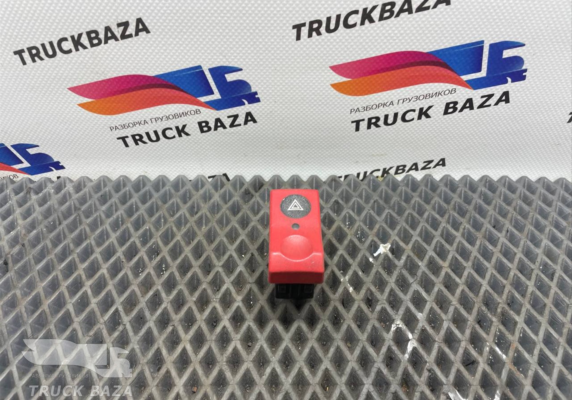 5010306848 Кнопка аварийной сигнализации для Renault Magnum III E-tech (с 2001 по 2005)